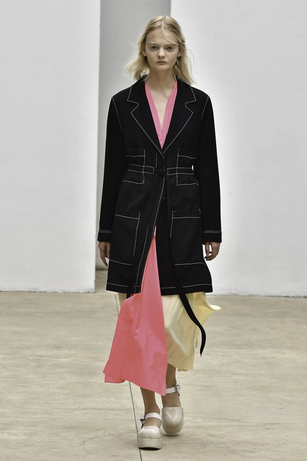 Fashion Week Milan Spring/Summer 2020 look 27 from the Arthur Arbesser collection 女装