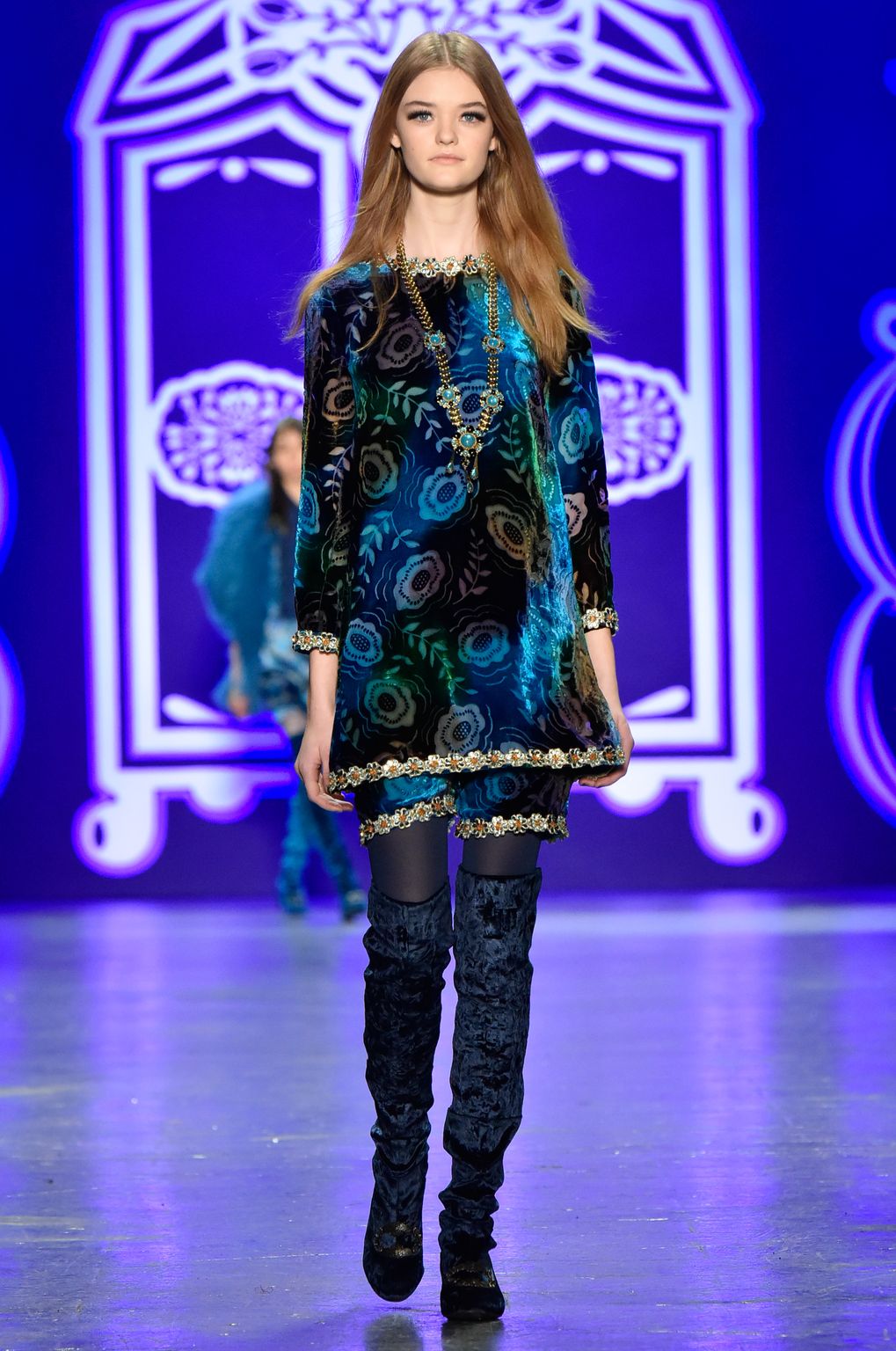 Fashion Week New York Fall/Winter 2016 look 9 from the Anna Sui collection 女装