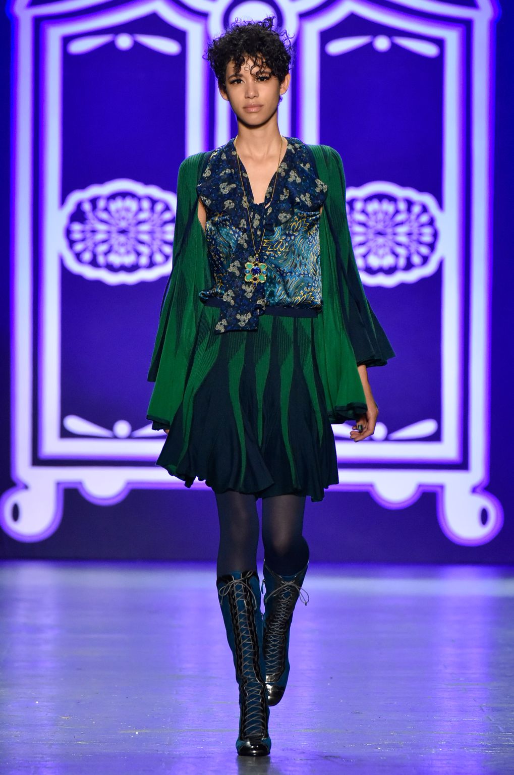Fashion Week New York Fall/Winter 2016 look 12 from the Anna Sui collection womenswear