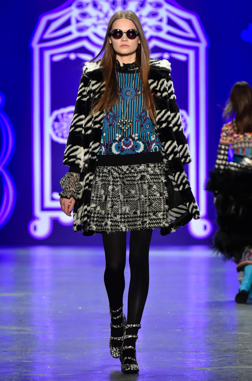 Fashion Week New York Fall/Winter 2016 look 23 from the Anna Sui collection womenswear