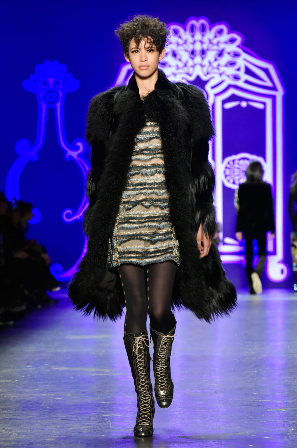 Fashion Week New York Fall/Winter 2016 look 38 de la collection Anna Sui womenswear