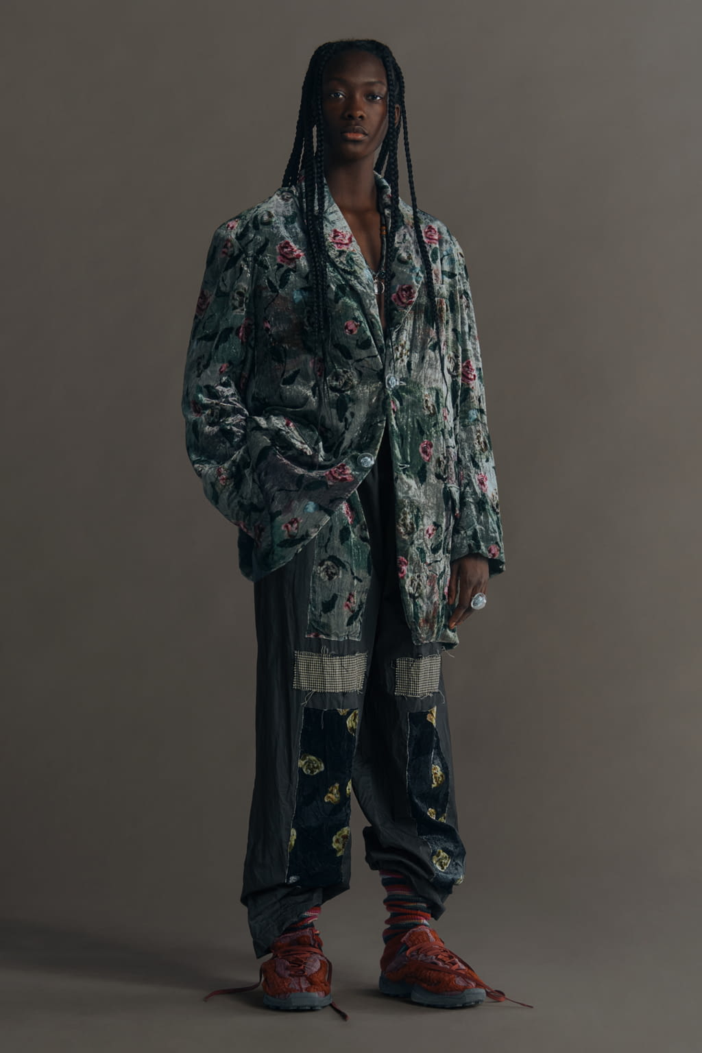 Fashion Week Paris Fall/Winter 2022 look 8 from the Acne Studios collection 男装