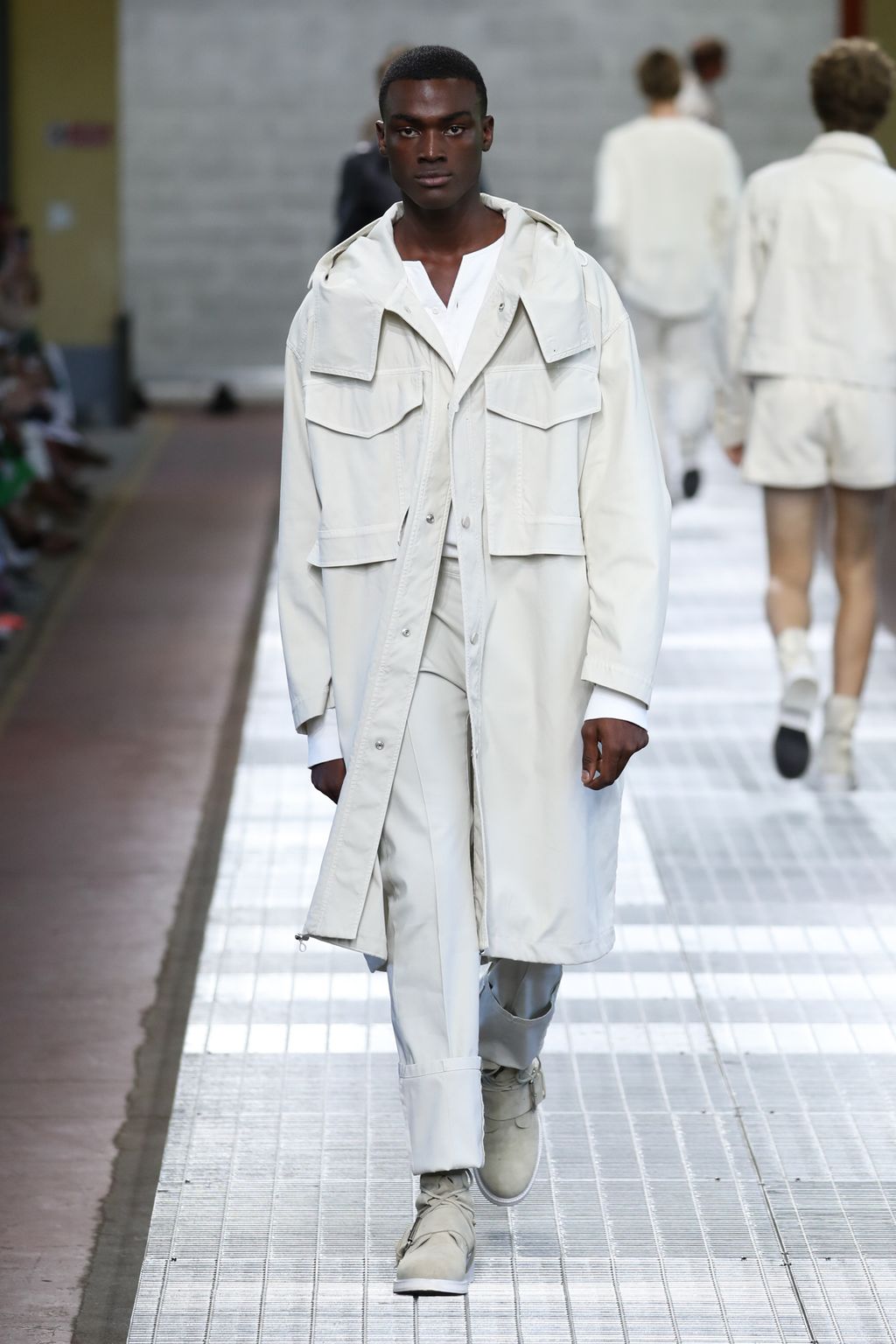 Fashion Week Milan Spring/Summer 2018 look 15 from the Dirk Bikkembergs collection 男装