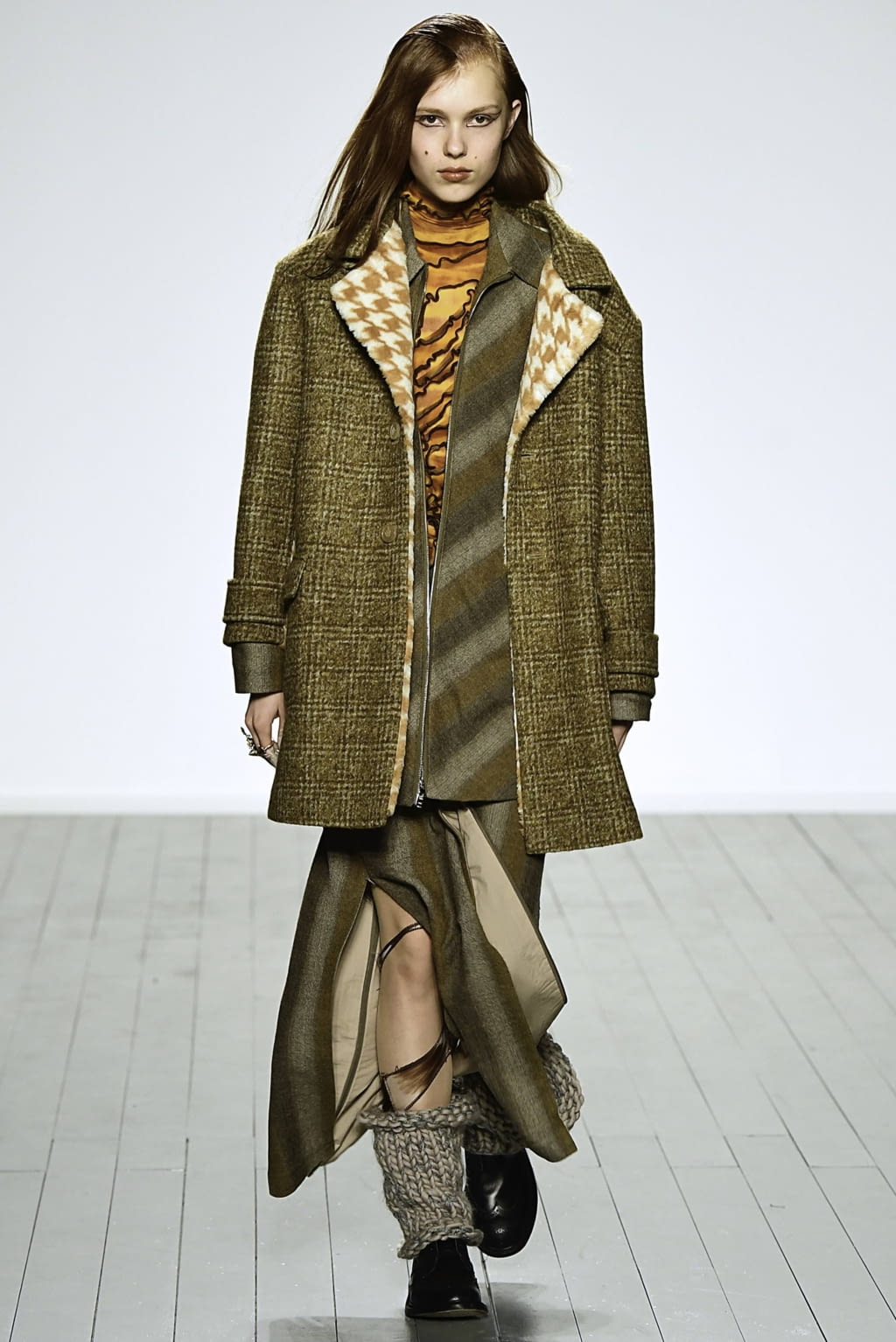Fashion Week London Fall/Winter 2019 look 19 from the Asai collection 女装