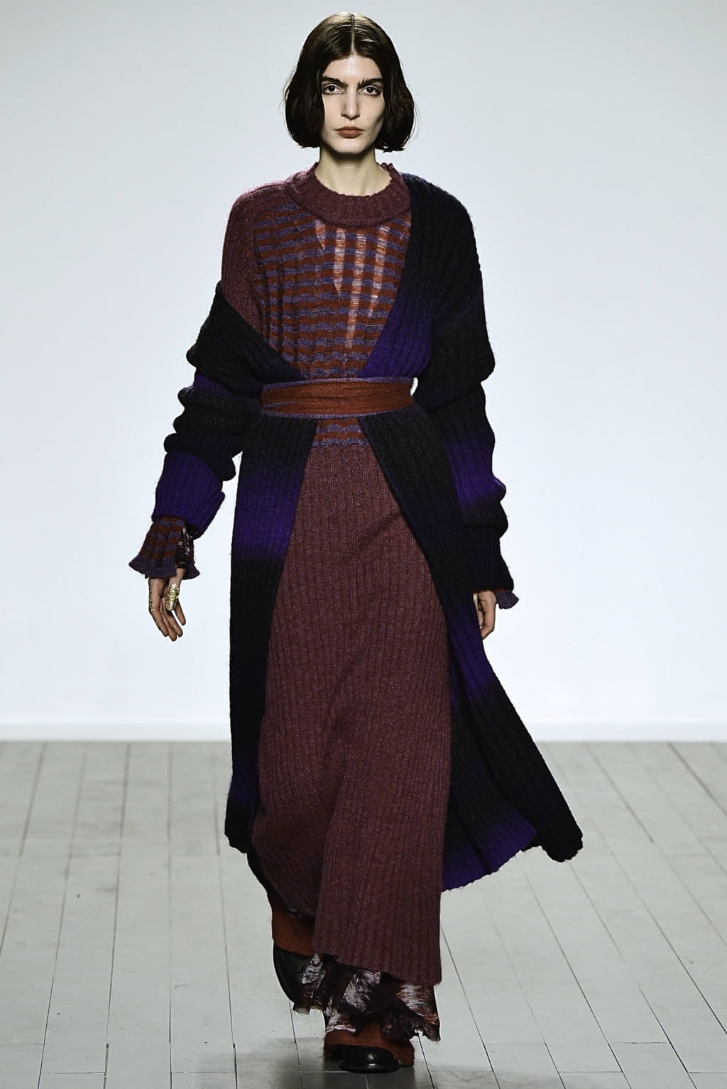 Fashion Week London Fall/Winter 2019 look 27 from the Asai collection 女装