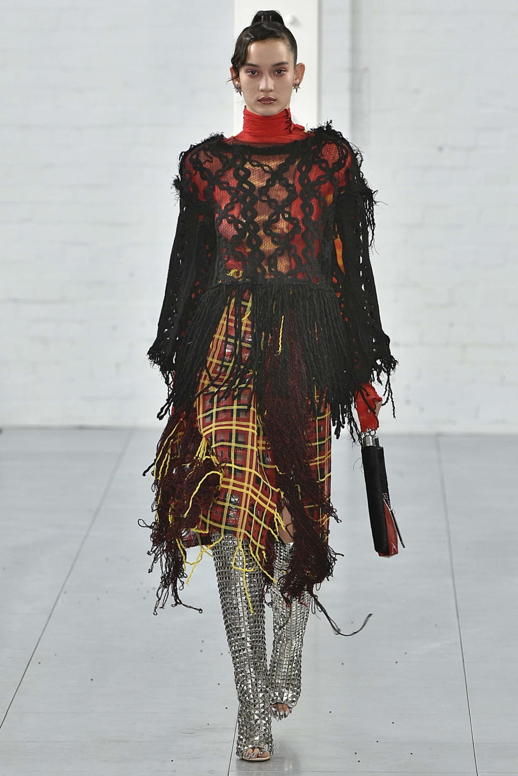 Fashion Week London Fall/Winter 2018 look 2 from the Fashion East collection 女装