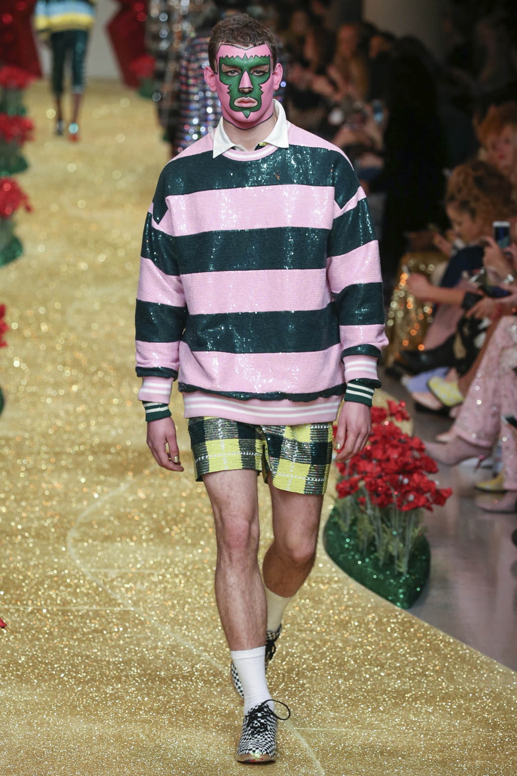 Fashion Week London Fall/Winter 2017 look 13 from the Ashish collection womenswear