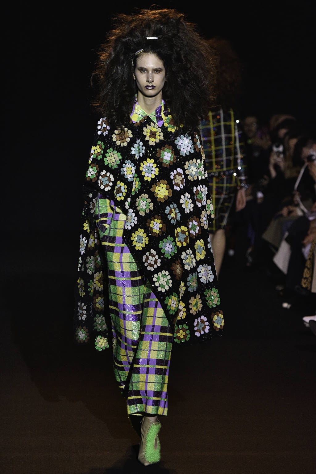 Fashion Week London Fall/Winter 2019 look 9 from the Ashish collection 女装