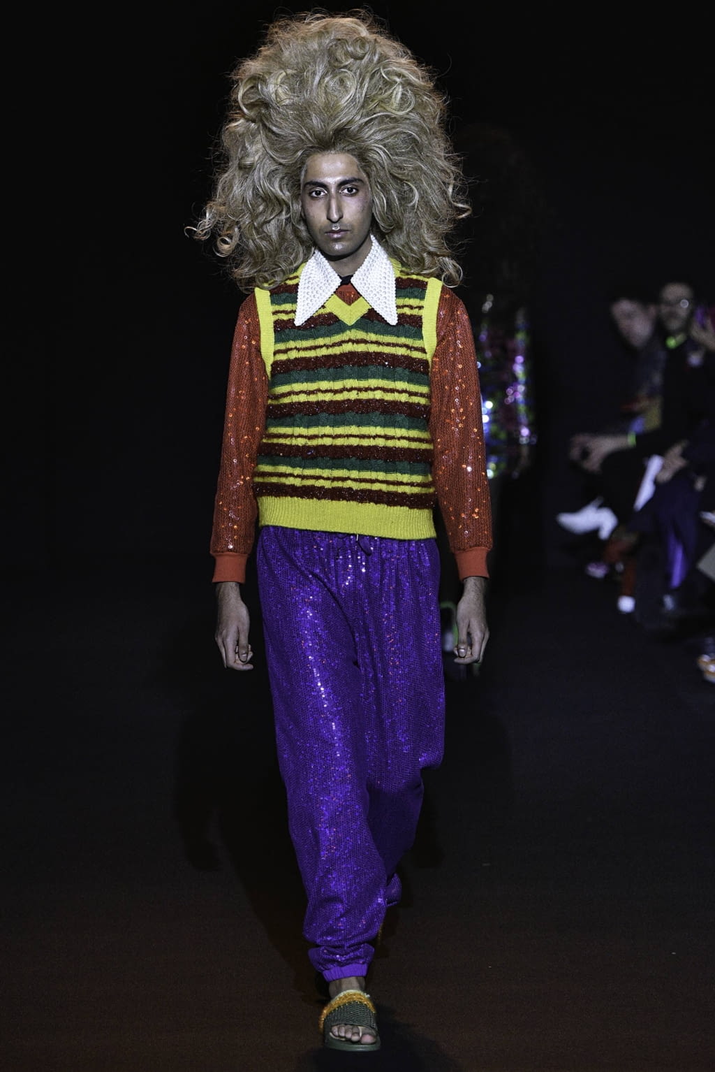 Fashion Week London Fall/Winter 2019 look 20 from the Ashish collection 女装