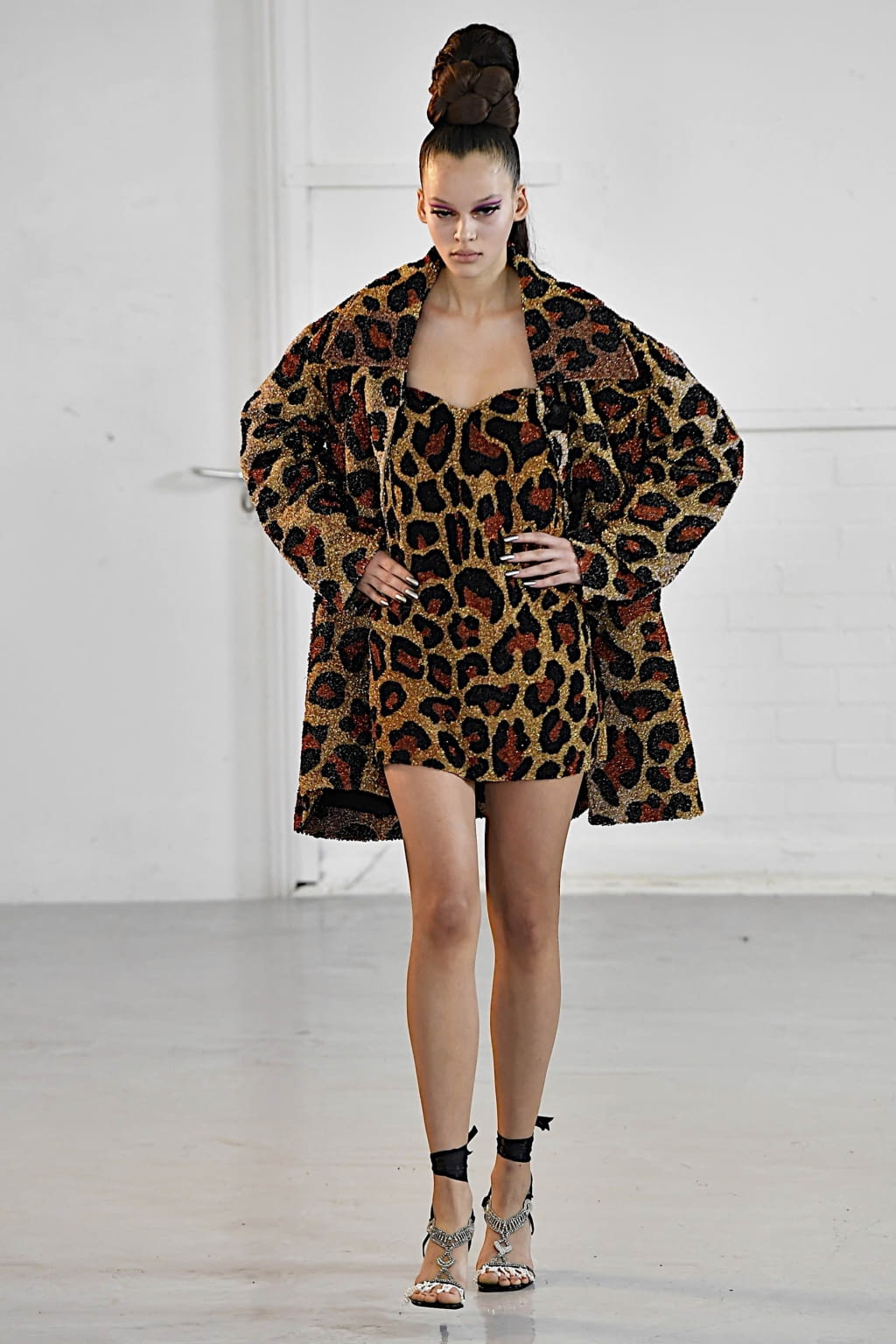 Fashion Week London Fall/Winter 2020 look 15 de la collection Ashish womenswear