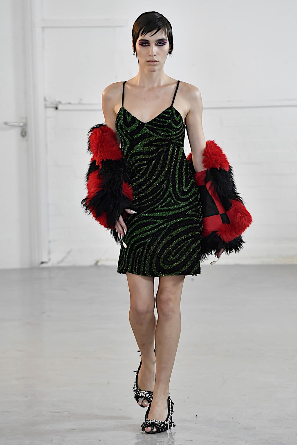 Fashion Week London Fall/Winter 2020 look 16 from the Ashish collection womenswear