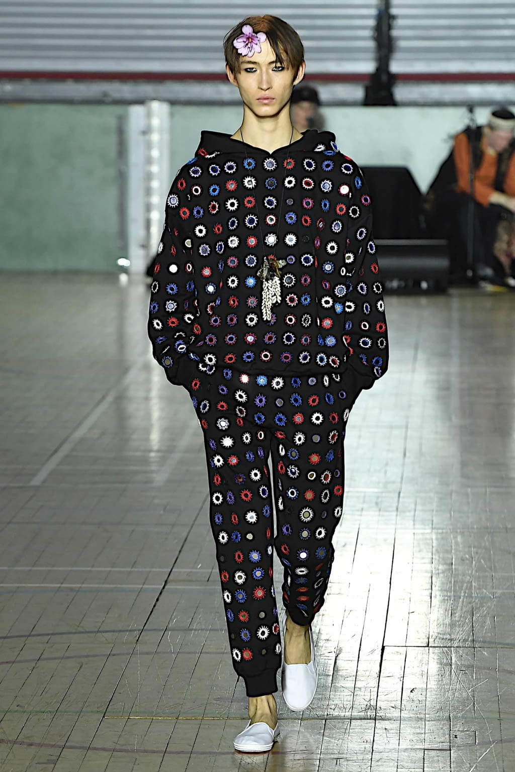 Fashion Week London Spring/Summer 2020 look 14 from the Ashish collection 女装