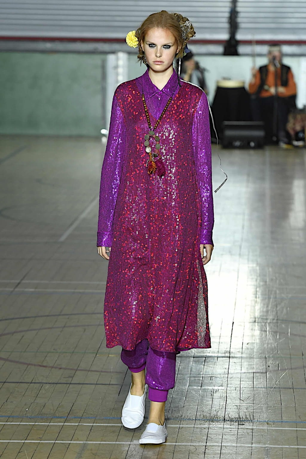 Fashion Week London Spring/Summer 2020 look 34 from the Ashish collection 女装