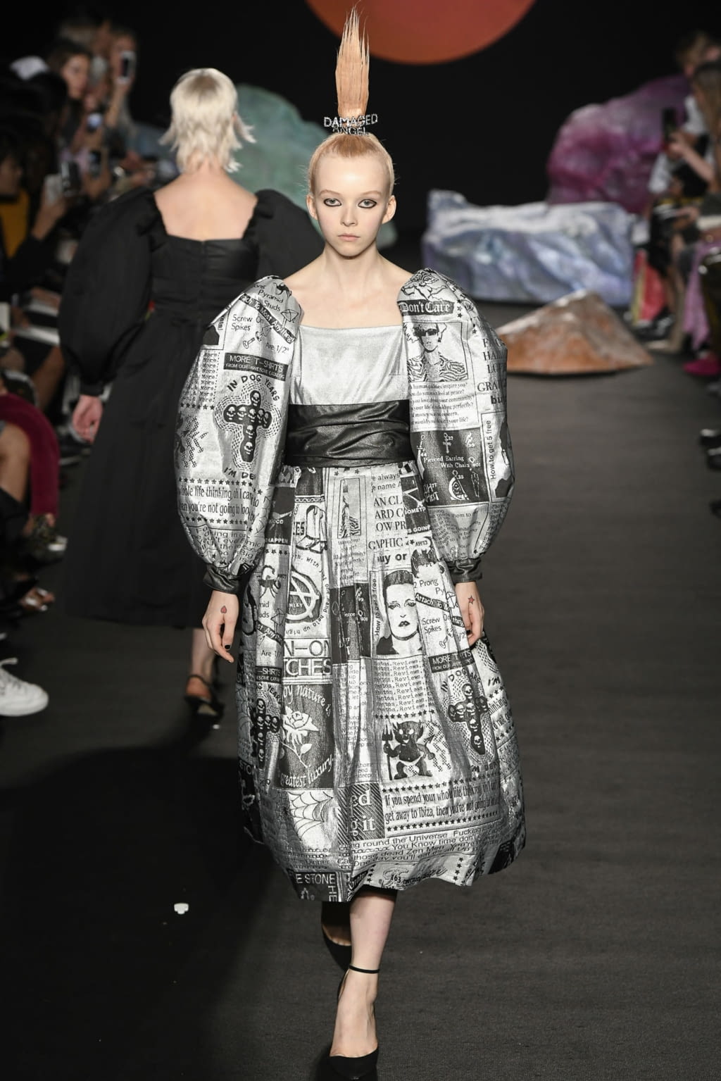 Fashion Week London Spring/Summer 2019 look 33 from the Ashley Williams collection 女装