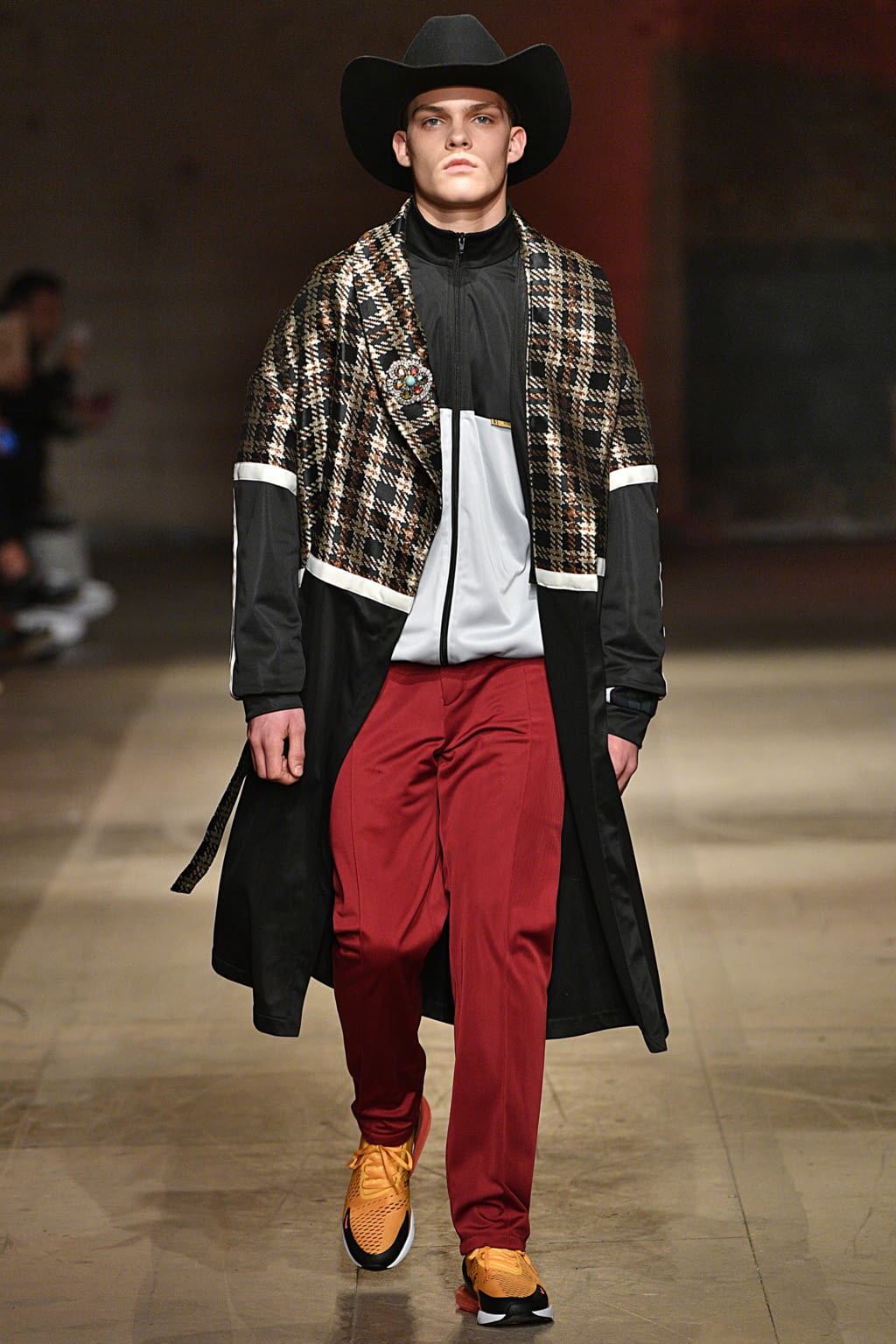 Fashion Week London Fall/Winter 2018 look 8 from the Astrid Andersen collection menswear