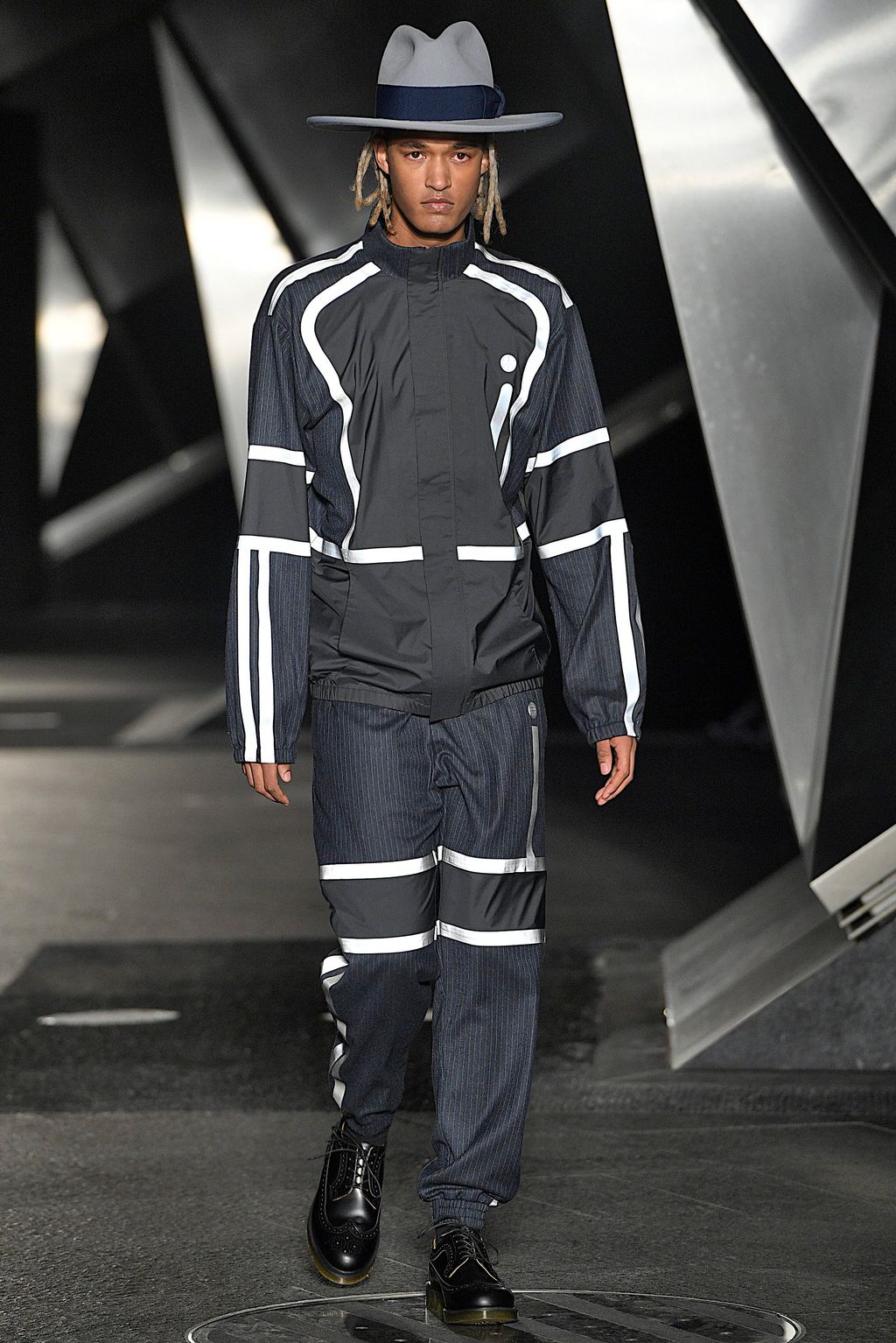 Fashion Week London Fall/Winter 2019 look 5 from the Astrid Andersen collection 男装