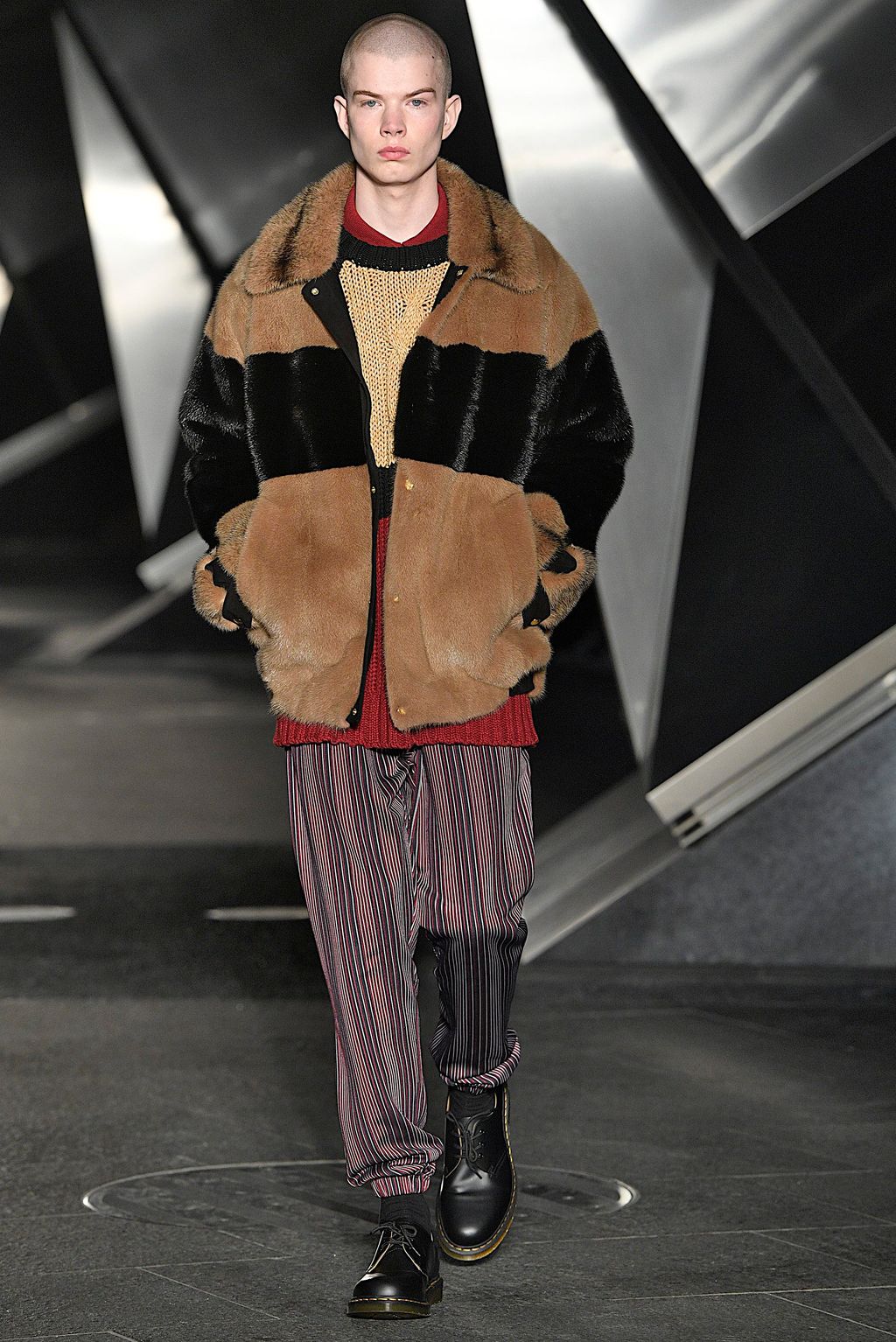 Fashion Week London Fall/Winter 2019 look 11 from the Astrid Andersen collection 男装