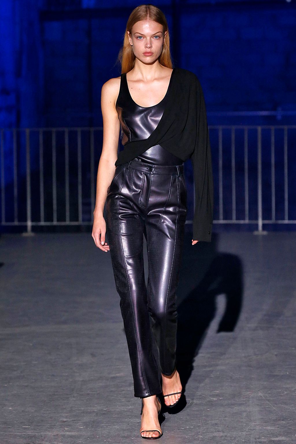 Fashion Week Paris Fall/Winter 2019 look 33 from the Atlein collection 女装