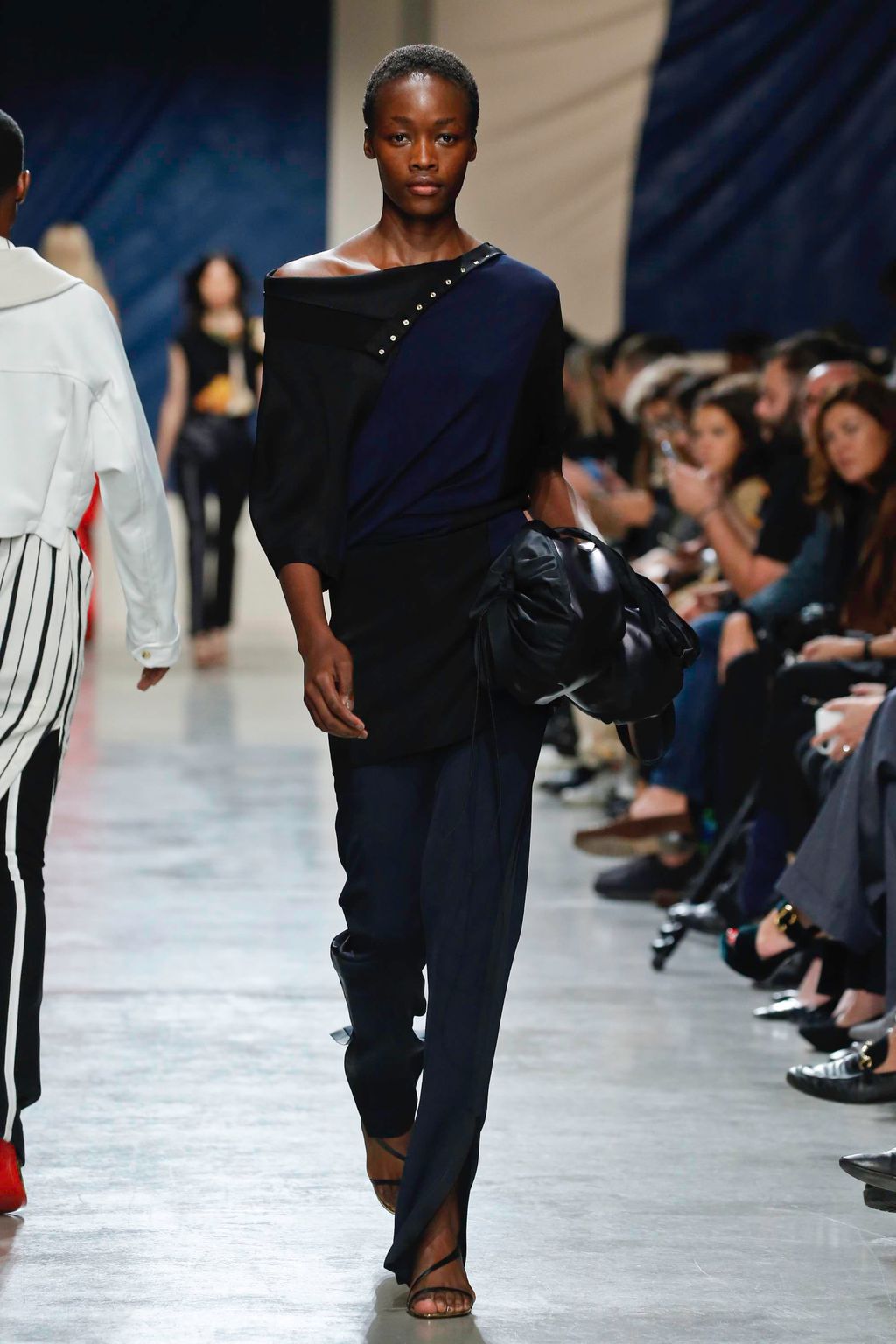 Fashion Week Paris Spring/Summer 2020 look 25 de la collection Atlein womenswear