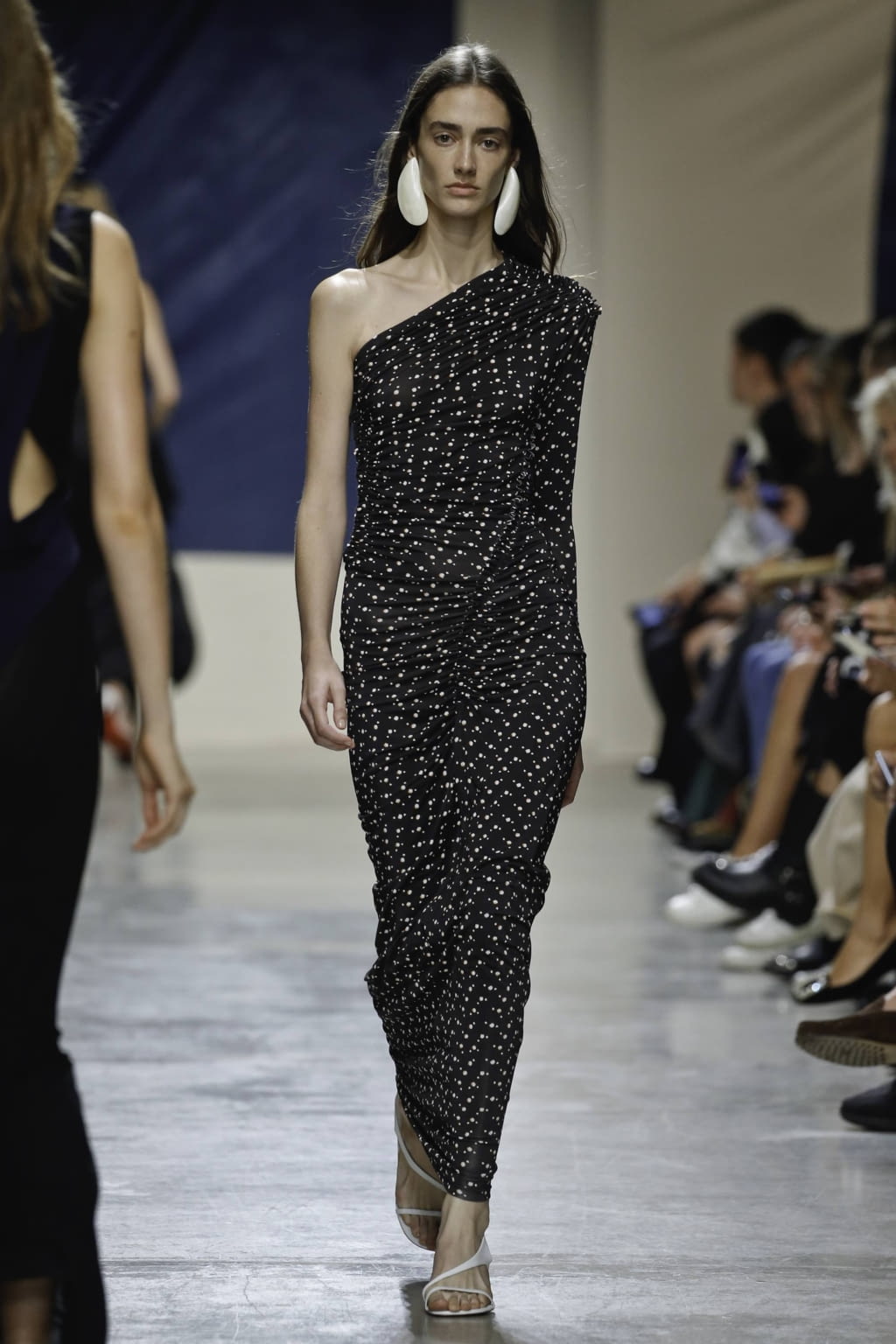 Fashion Week Paris Spring/Summer 2020 look 28 from the Atlein collection womenswear