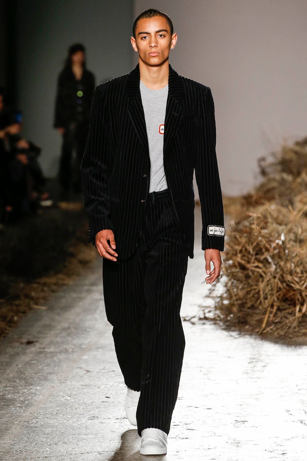 Fashion Week Milan Fall/Winter 2017 look 25 de la collection Au Jour Le Jour womenswear