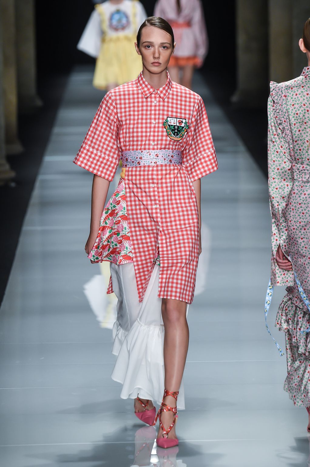 Fashion Week Milan Spring/Summer 2017 look 12 from the Au Jour Le Jour collection 女装