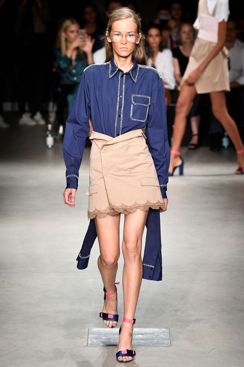 Fashion Week Milan Spring/Summer 2018 look 4 de la collection Au Jour Le Jour womenswear