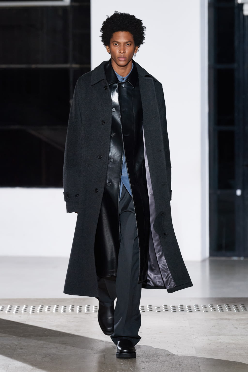 Fashion Week Paris Fall/Winter 2020 look 1 de la collection AURALEE menswear