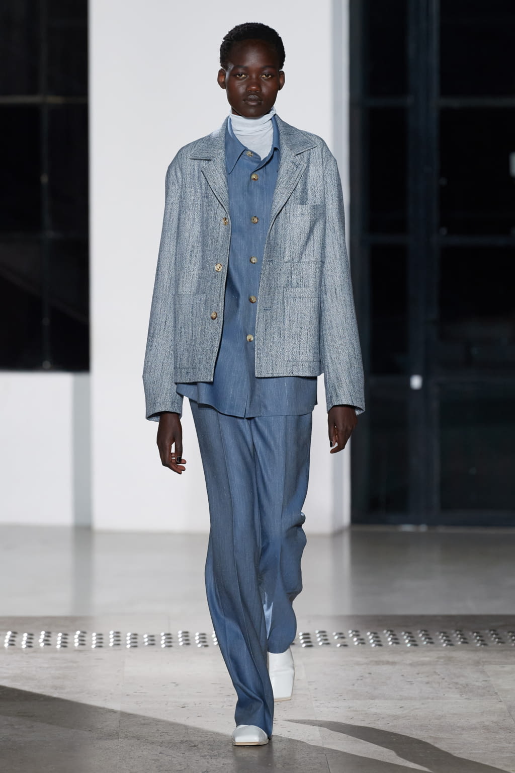 Fashion Week Paris Fall/Winter 2020 look 5 from the AURALEE collection menswear