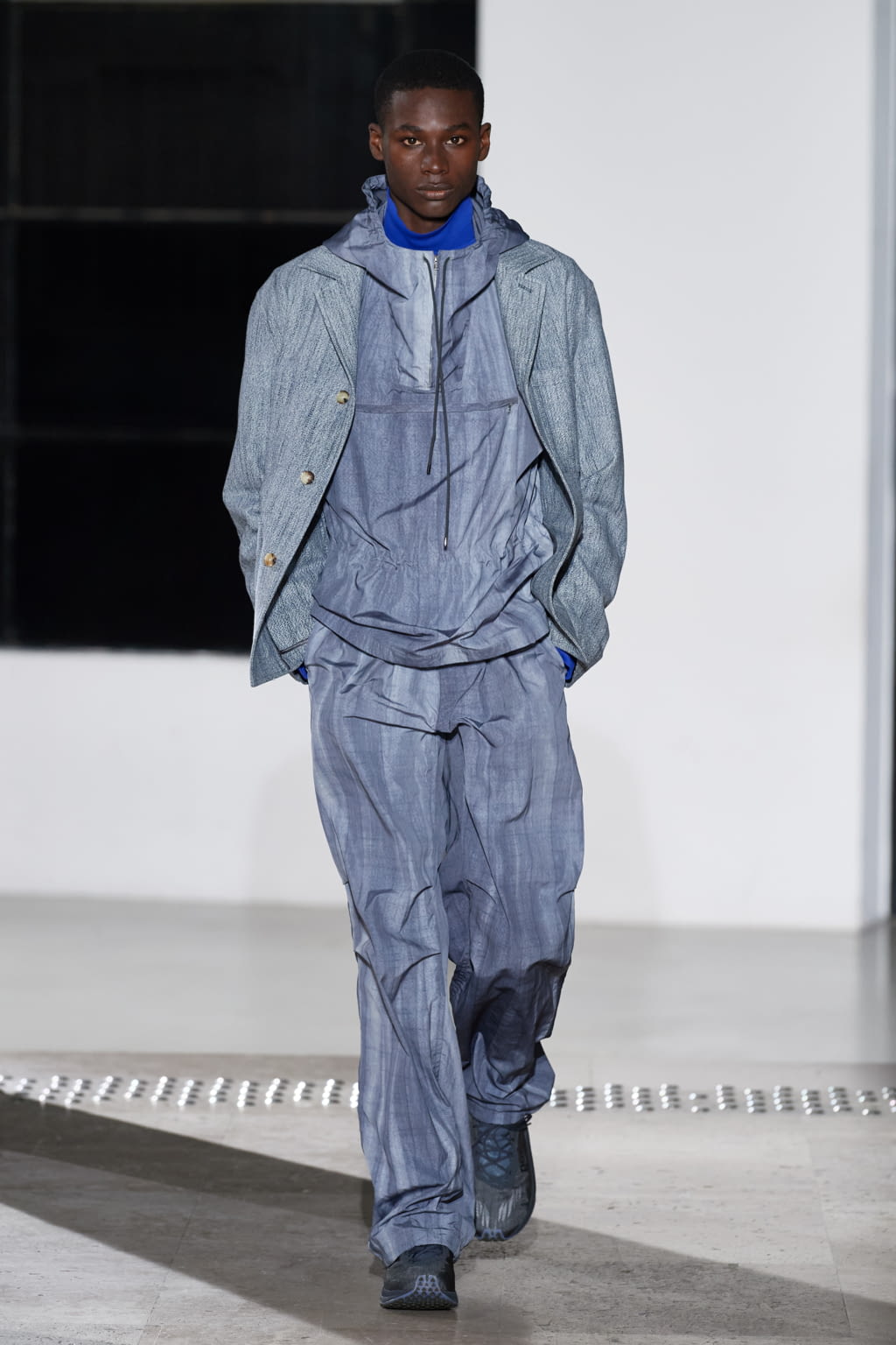 Fashion Week Paris Fall/Winter 2020 look 6 from the AURALEE collection menswear