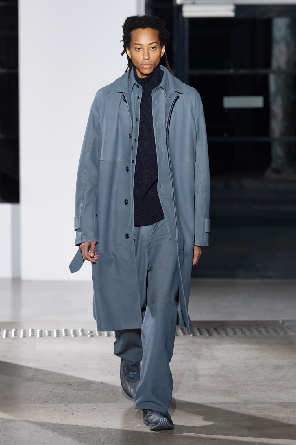 Fashion Week Paris Fall/Winter 2020 look 7 from the AURALEE collection 男装