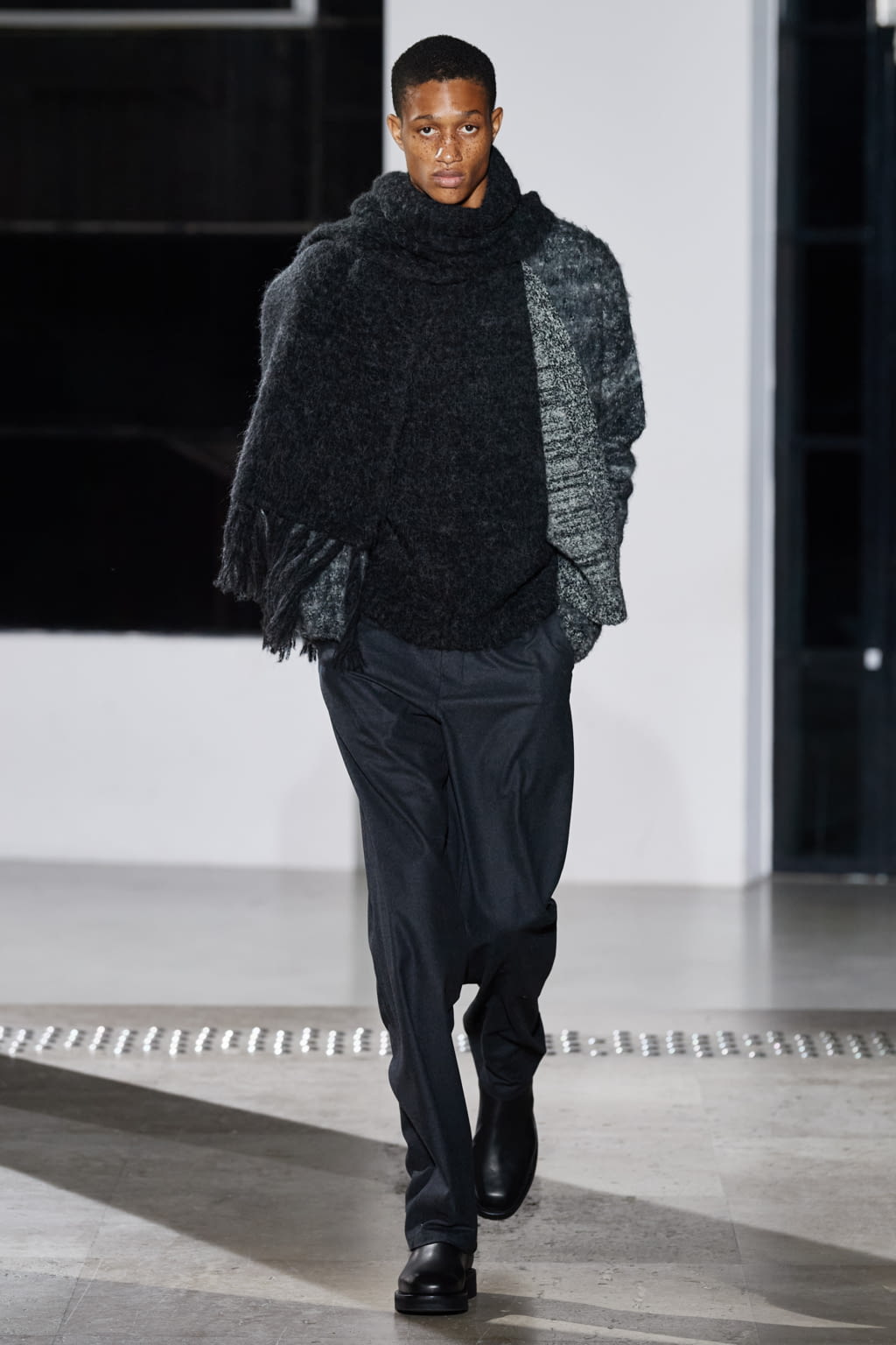 Fashion Week Paris Fall/Winter 2020 look 10 from the AURALEE collection menswear