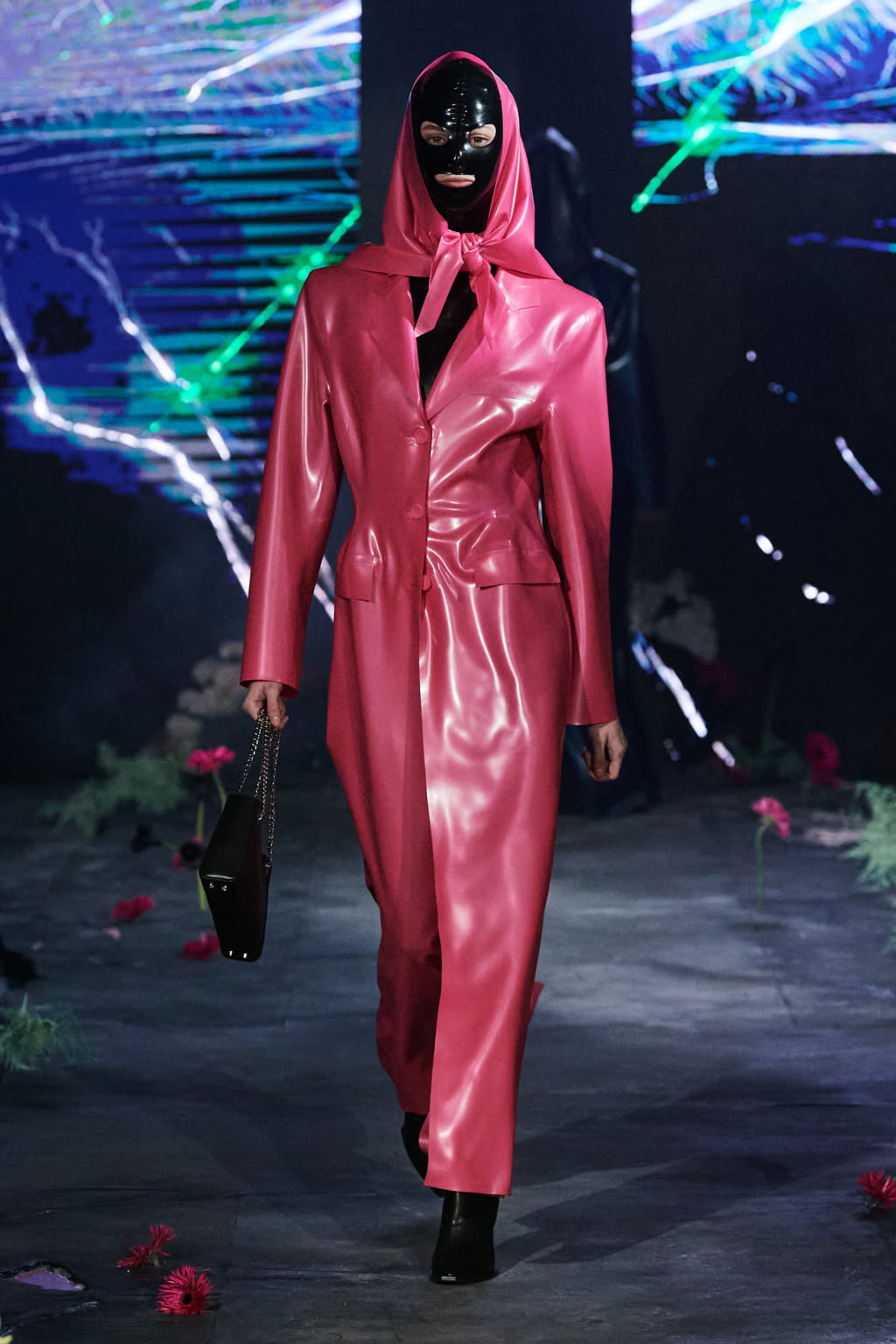 Fashion Week Paris Fall/Winter 2022 look 24 from the AVELLANO collection womenswear