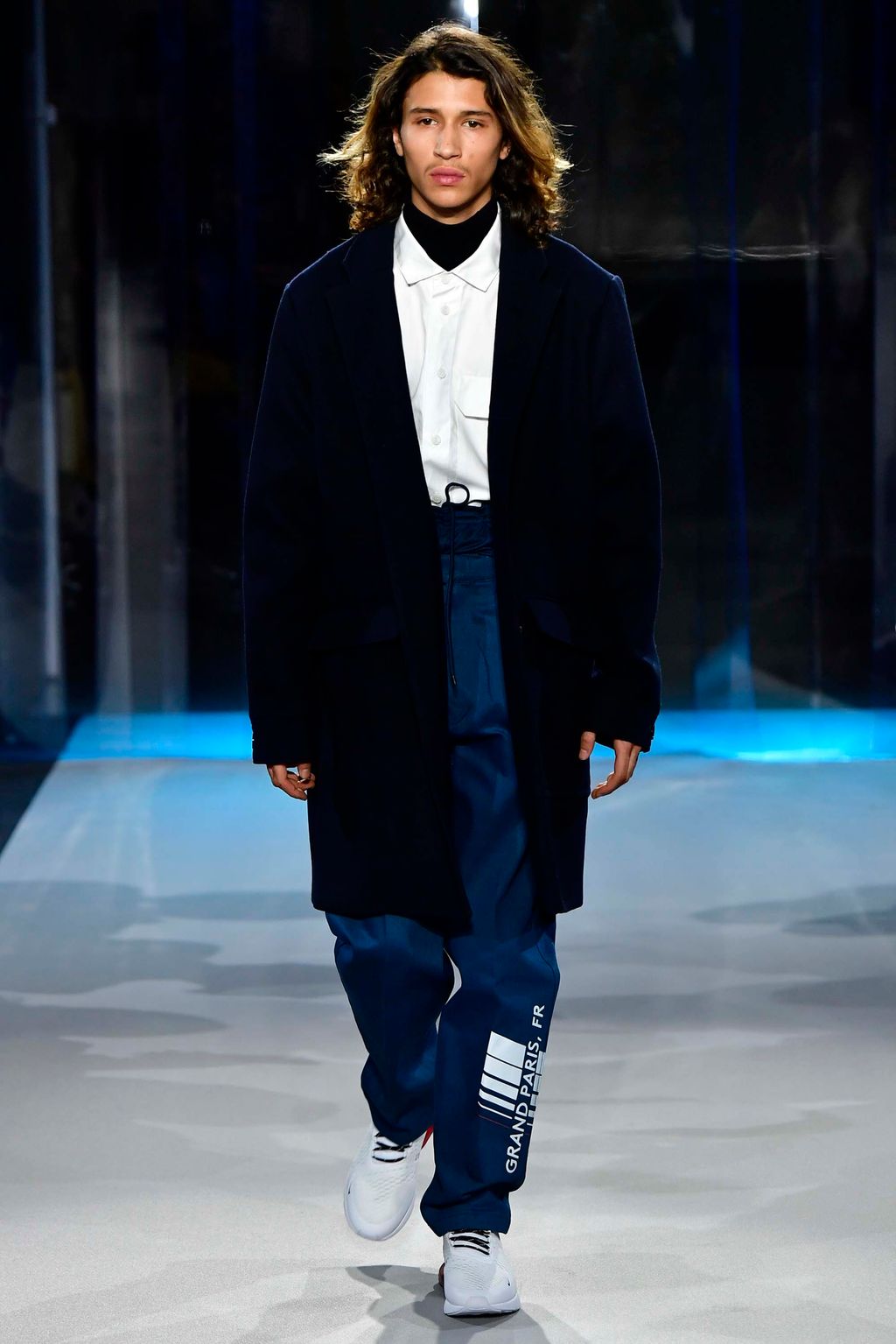 Fashion Week Paris Fall/Winter 2018 look 15 from the Avoc collection menswear