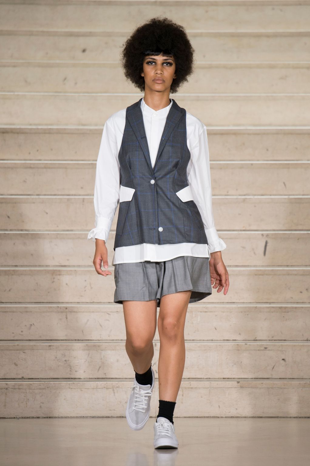 Fashion Week Paris Spring/Summer 2018 look 24 from the Avoc collection 男装
