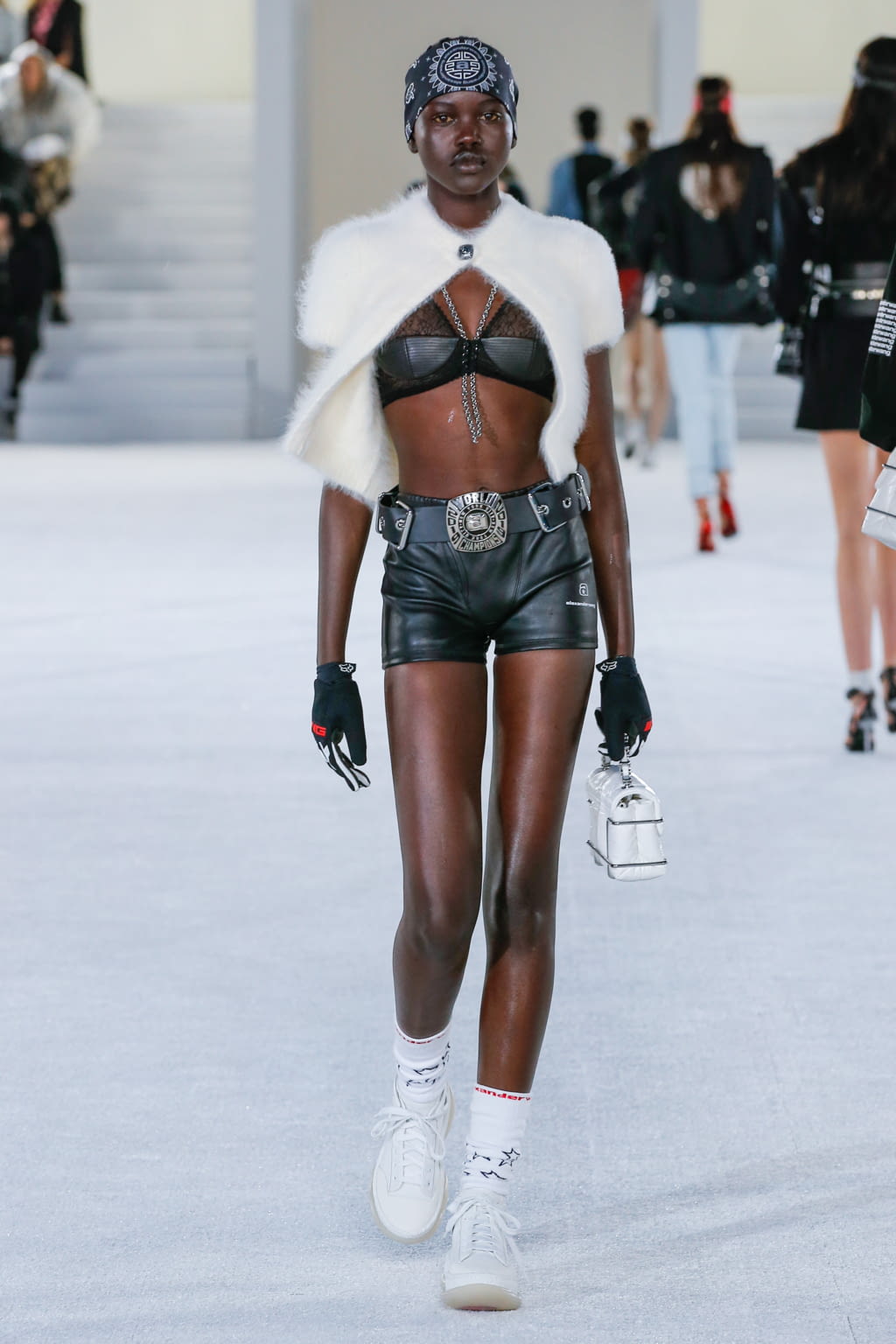 Fashion Week New York Spring/Summer 2019 look 19 from the Alexander Wang collection 女装