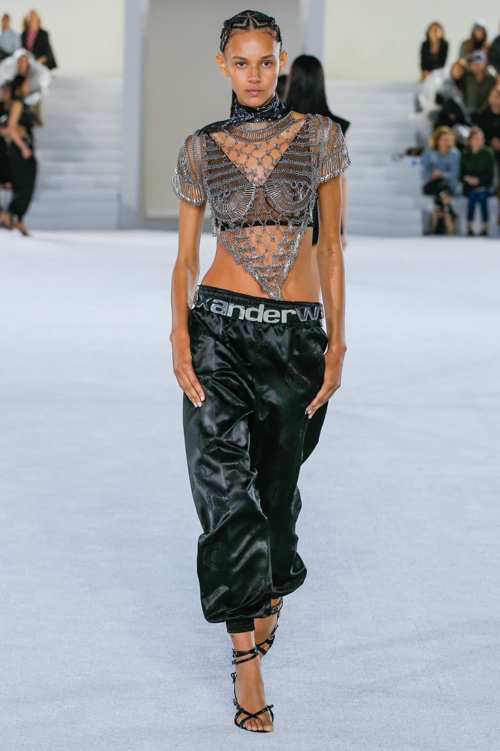 Fashion Week New York Spring/Summer 2019 look 56 from the Alexander Wang collection 女装