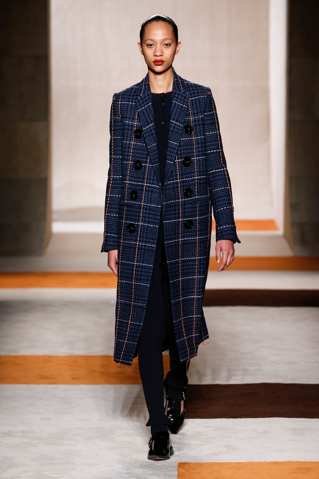 Fashion Week New York Fall/Winter 2016 look 4 from the Victoria Beckham collection womenswear