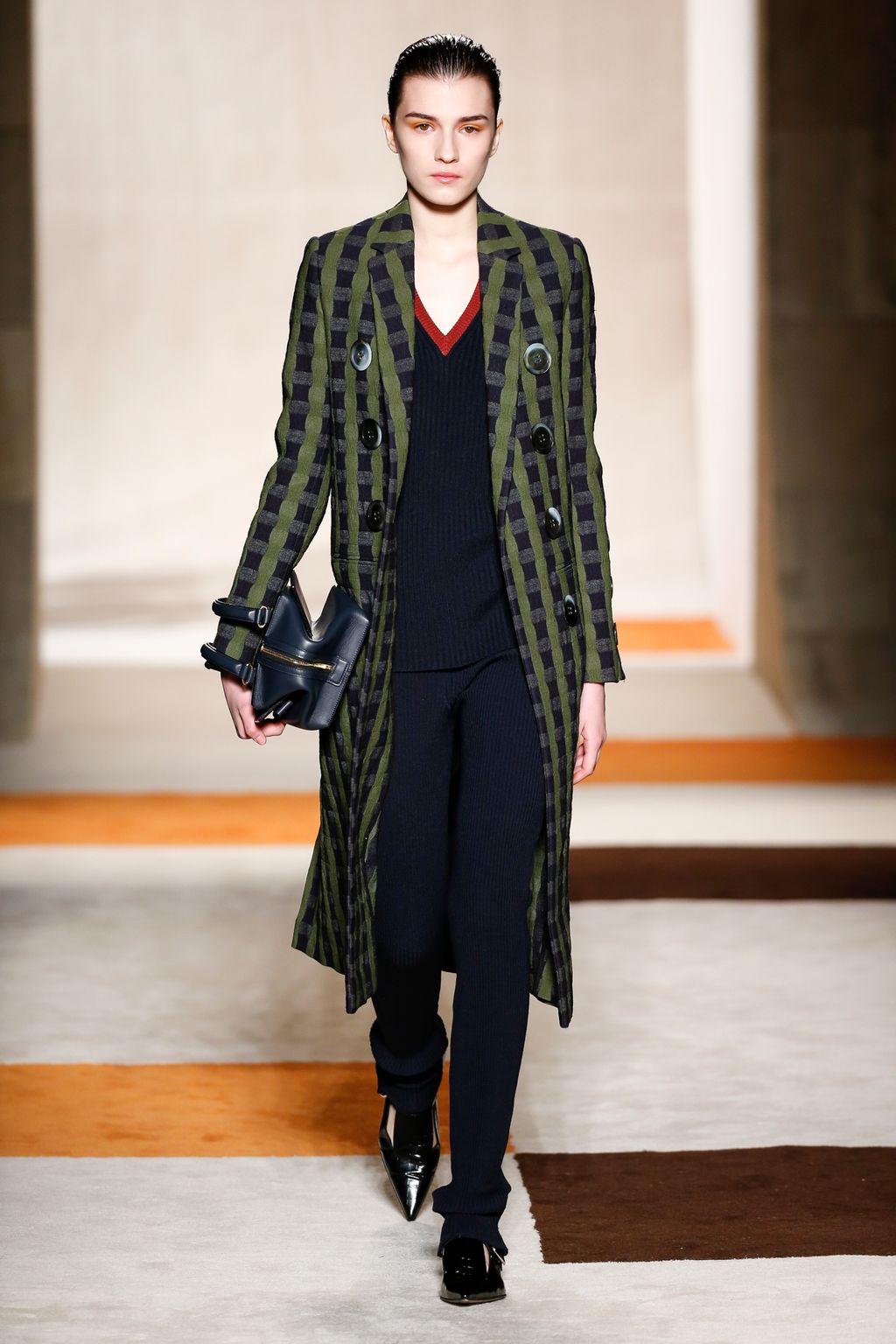 Fashion Week New York Fall/Winter 2016 look 26 from the Victoria Beckham collection womenswear