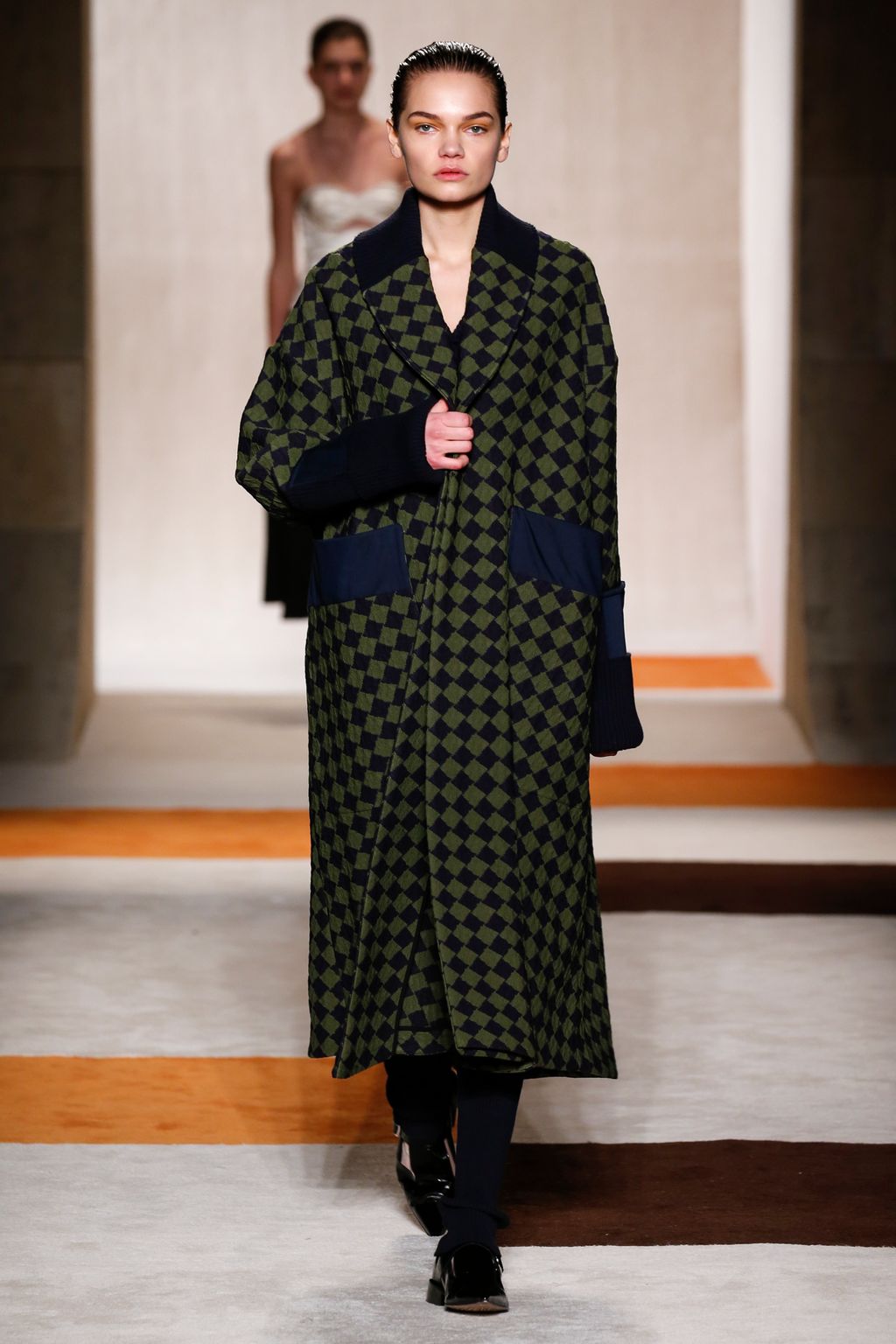 Fashion Week New York Fall/Winter 2016 look 29 from the Victoria Beckham collection womenswear