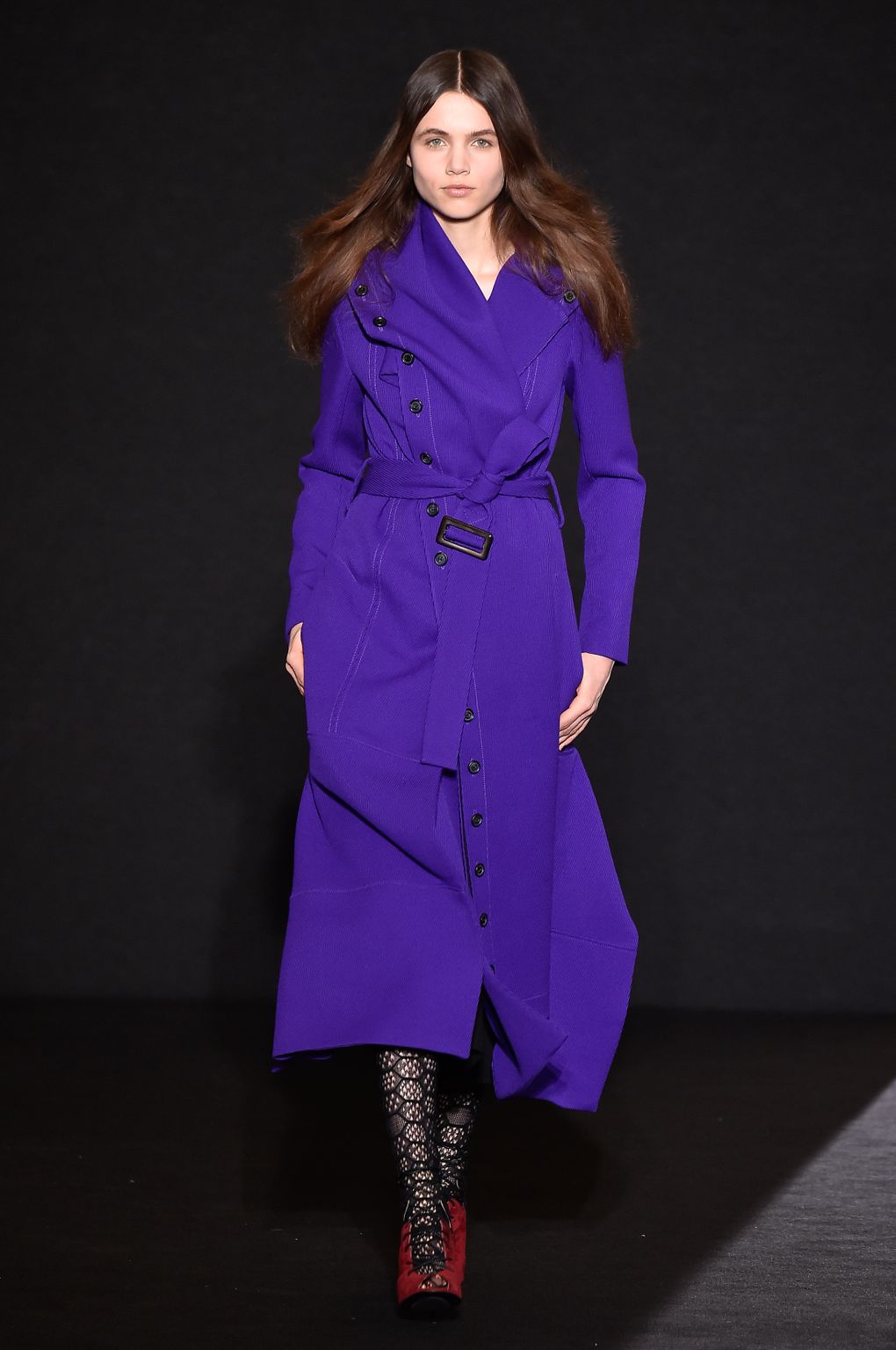 Fashion Week Paris Fall/Winter 2016 look 17 de la collection Roland Mouret womenswear