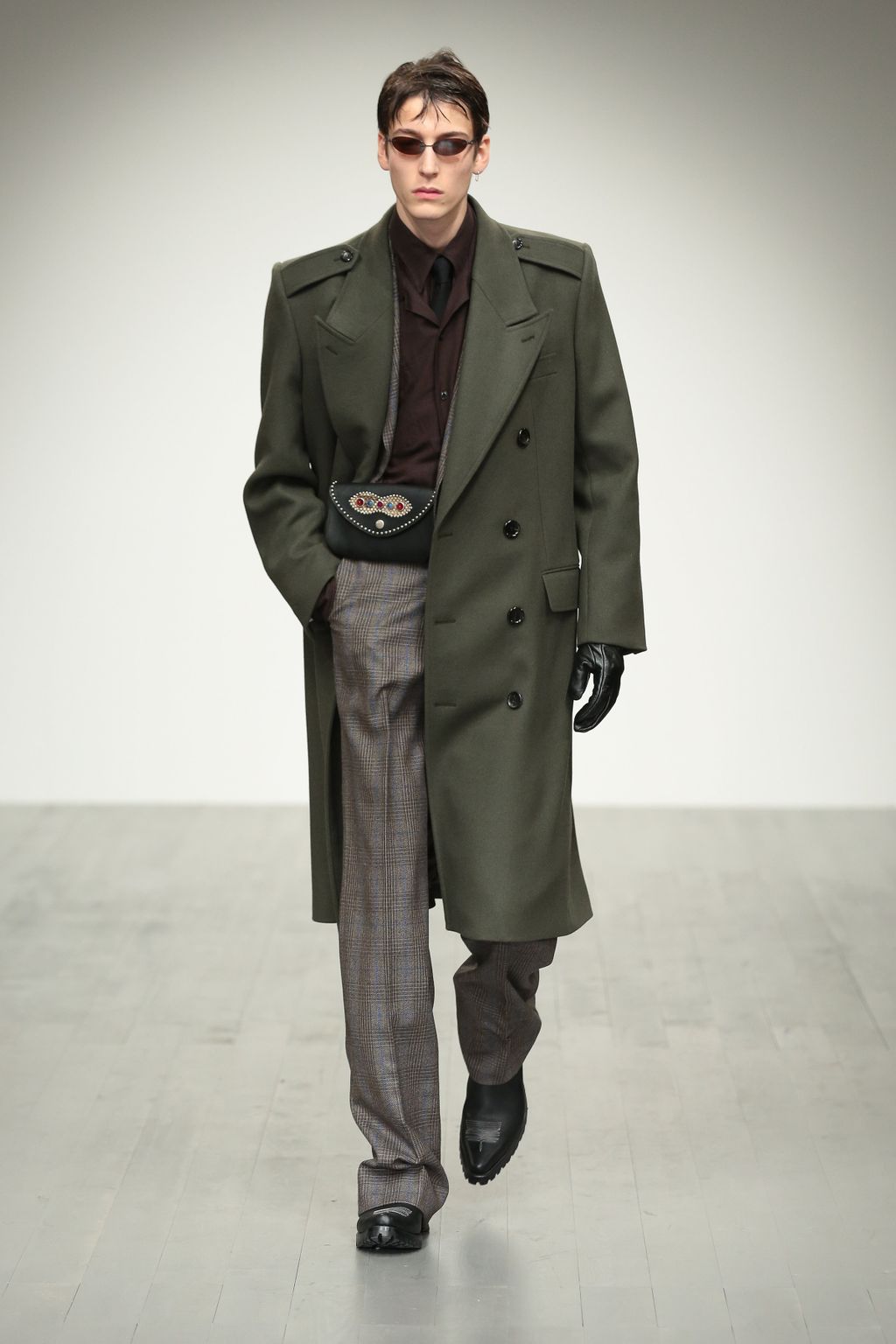 Fashion Week London Fall/Winter 2018 look 22 from the John Lawrence Sullivan collection 男装