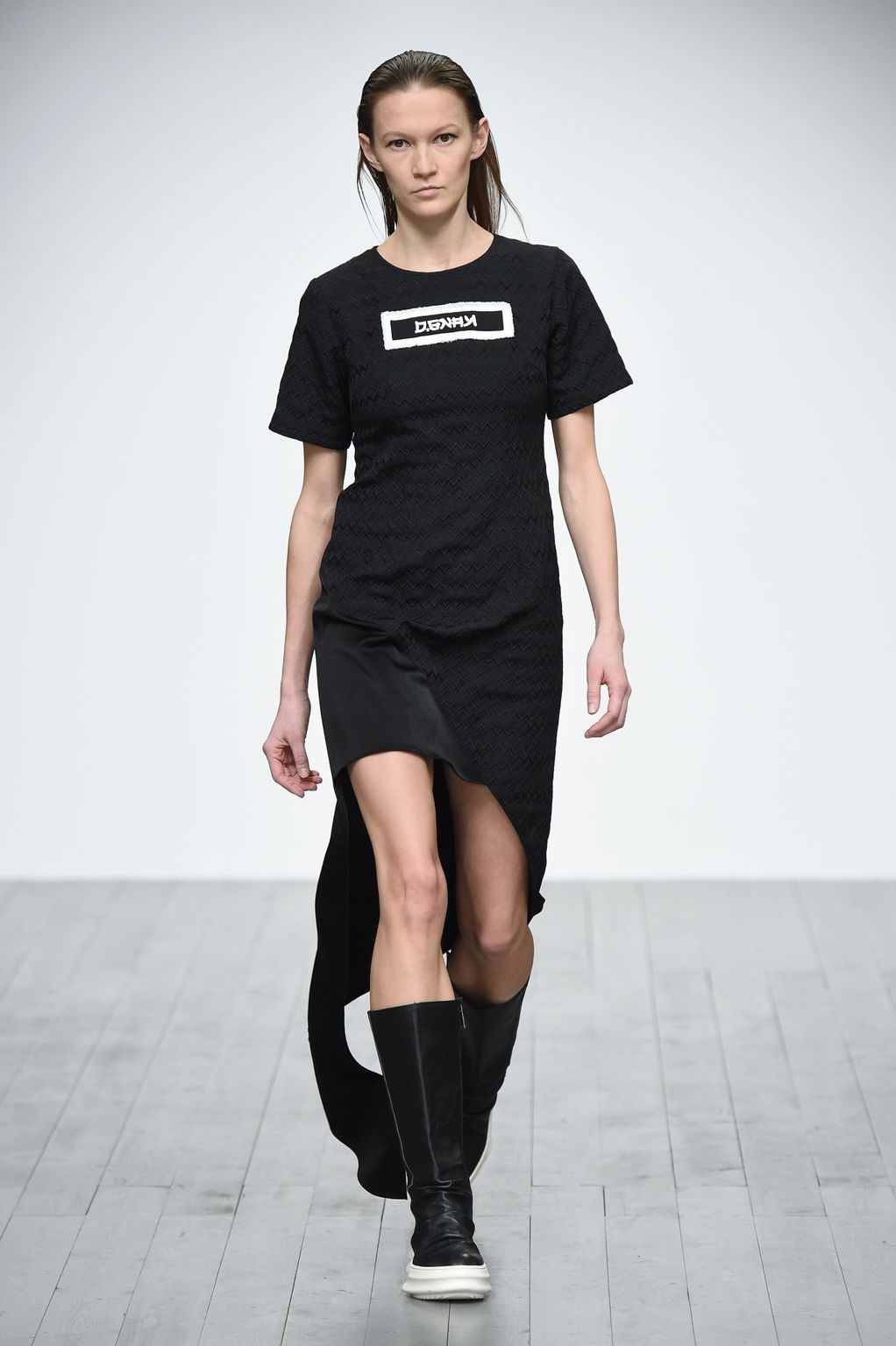 Fashion Week London Fall/Winter 2018 look 10 de la collection D.GNAK menswear