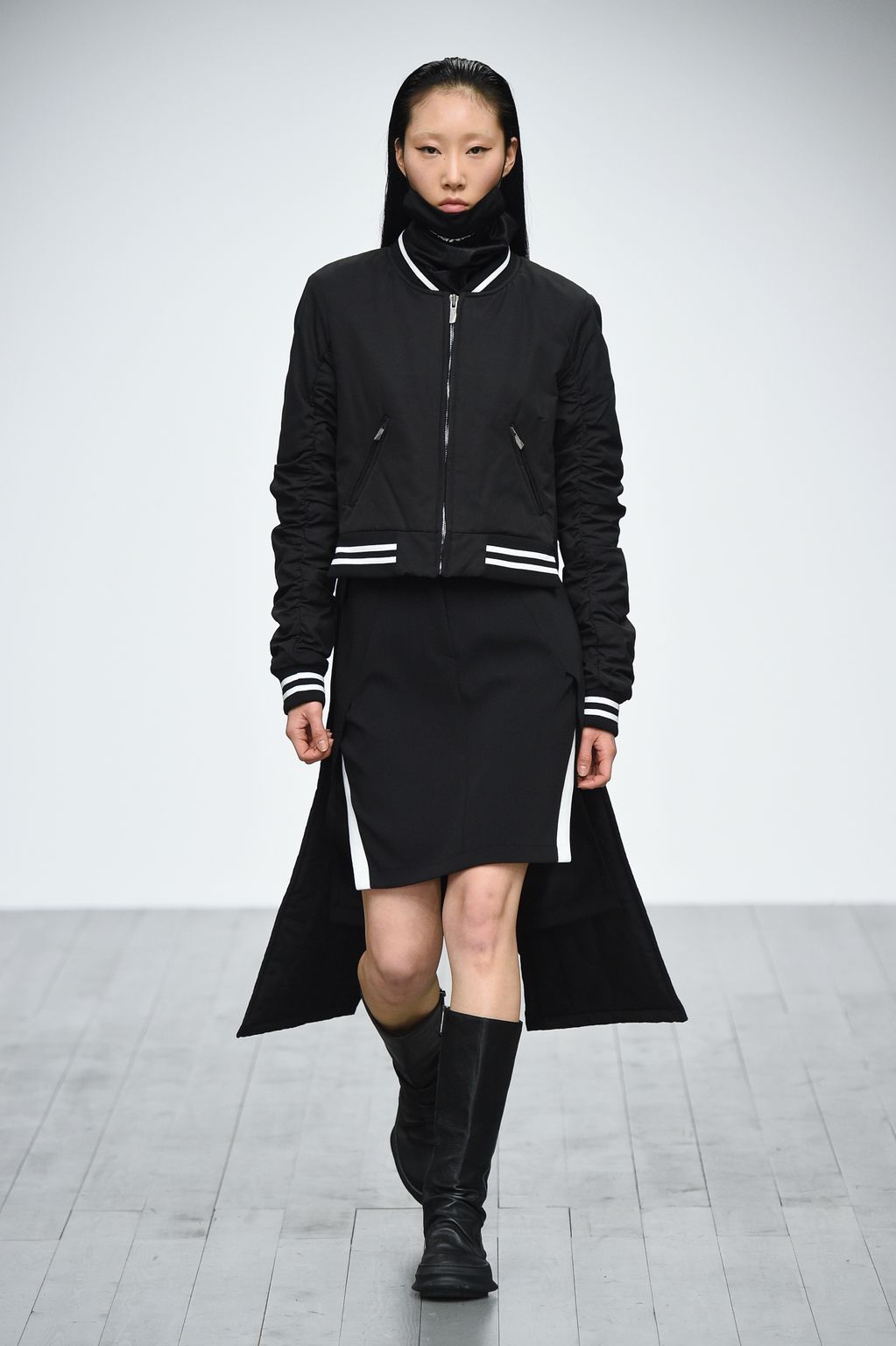 Fashion Week London Fall/Winter 2018 look 16 from the D.GNAK collection menswear