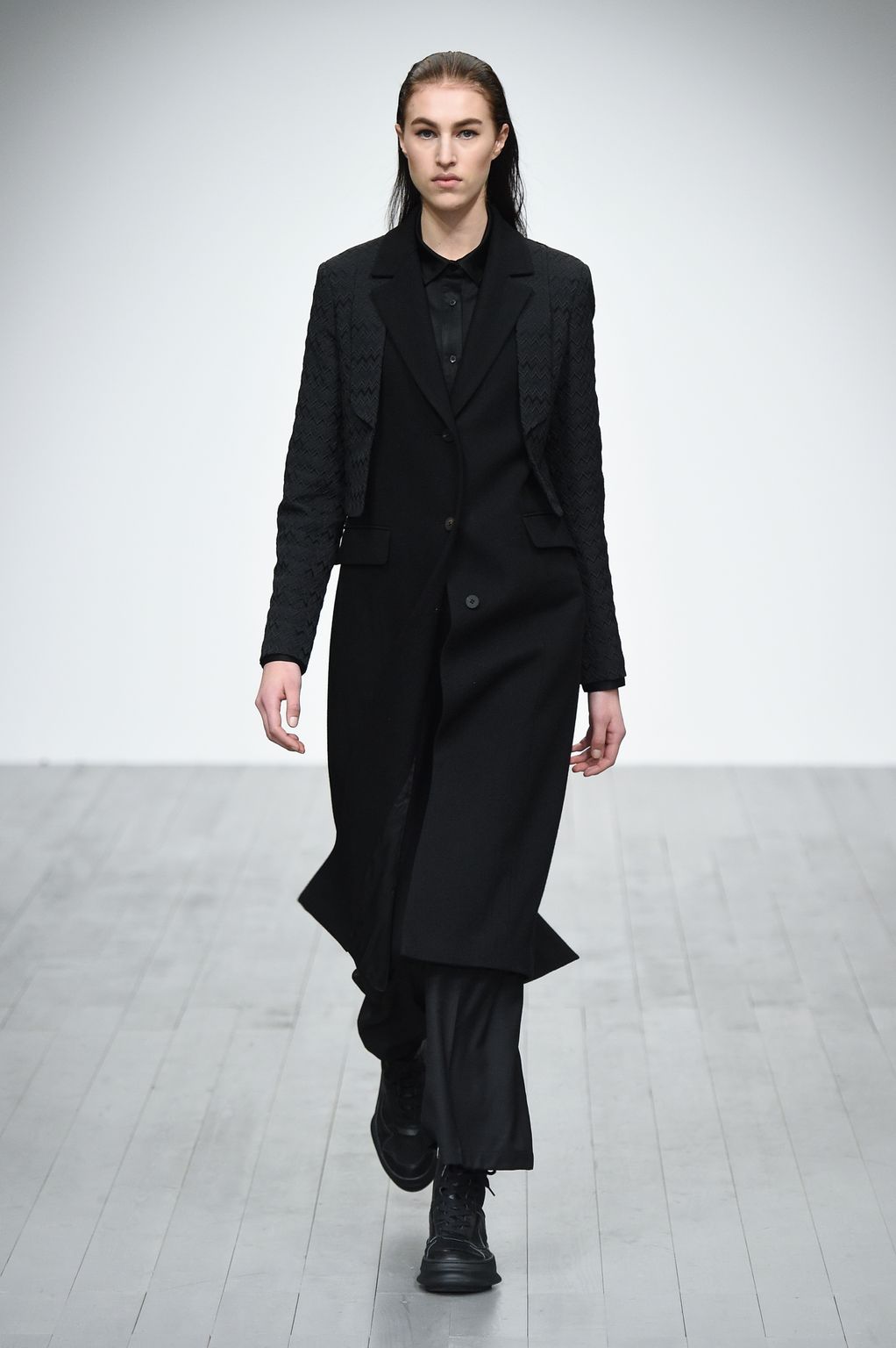 Fashion Week London Fall/Winter 2018 look 27 de la collection D.GNAK menswear