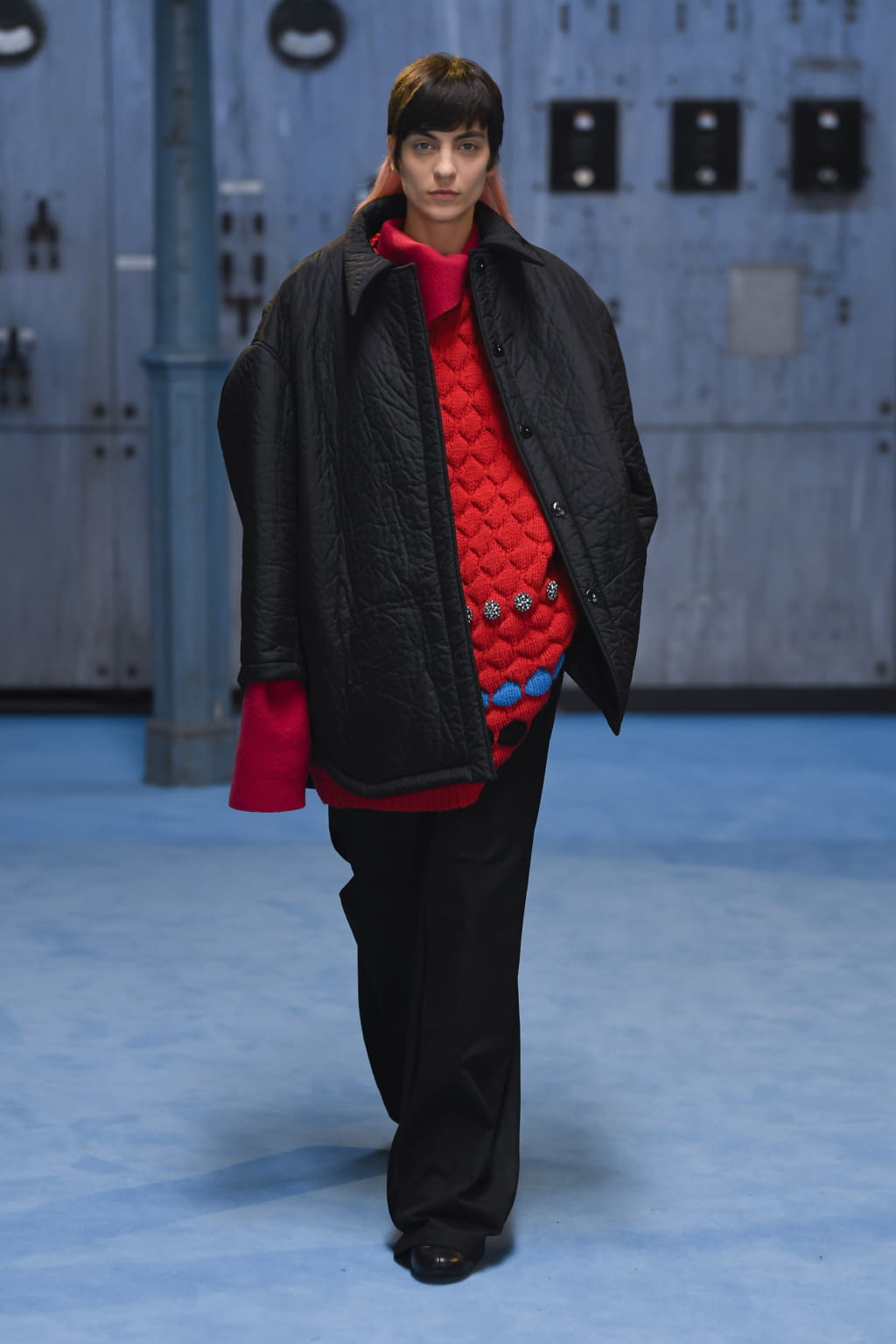 Fashion Week Paris Fall/Winter 2021 look 33 from the Raf Simons collection 女装