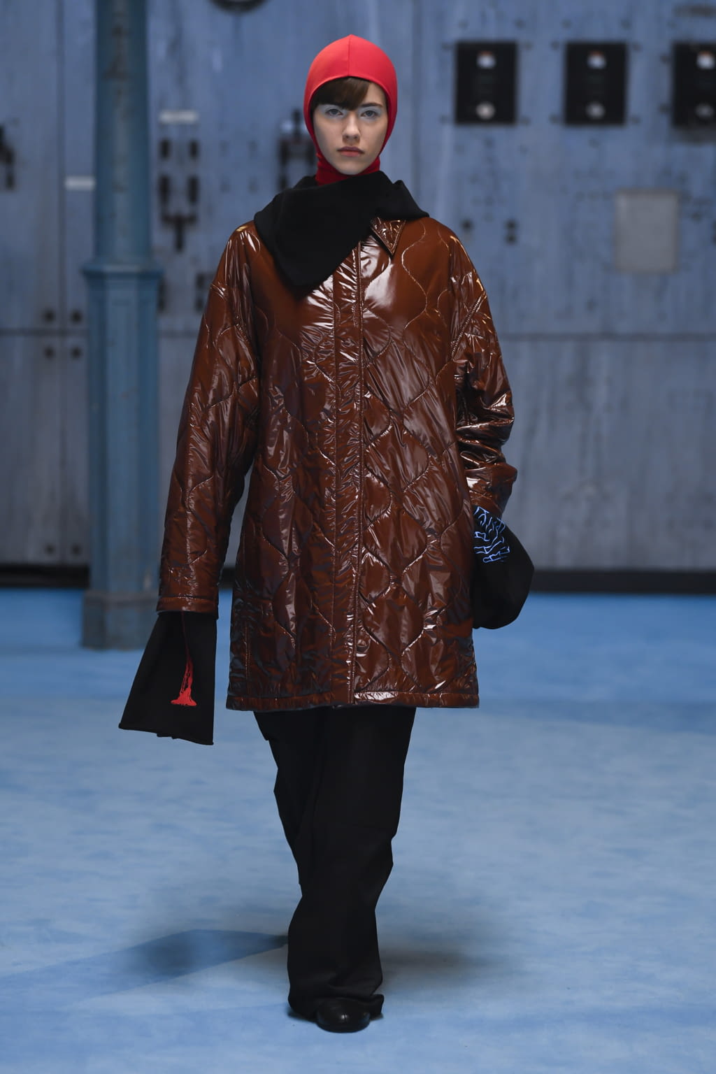 Fashion Week Paris Fall/Winter 2021 look 36 from the Raf Simons collection womenswear