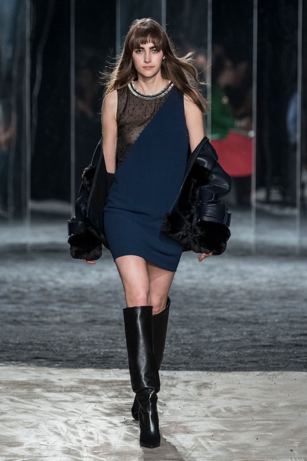 Fashion Week Paris Fall/Winter 2017 look 16 from the Azzaro collection 高级定制