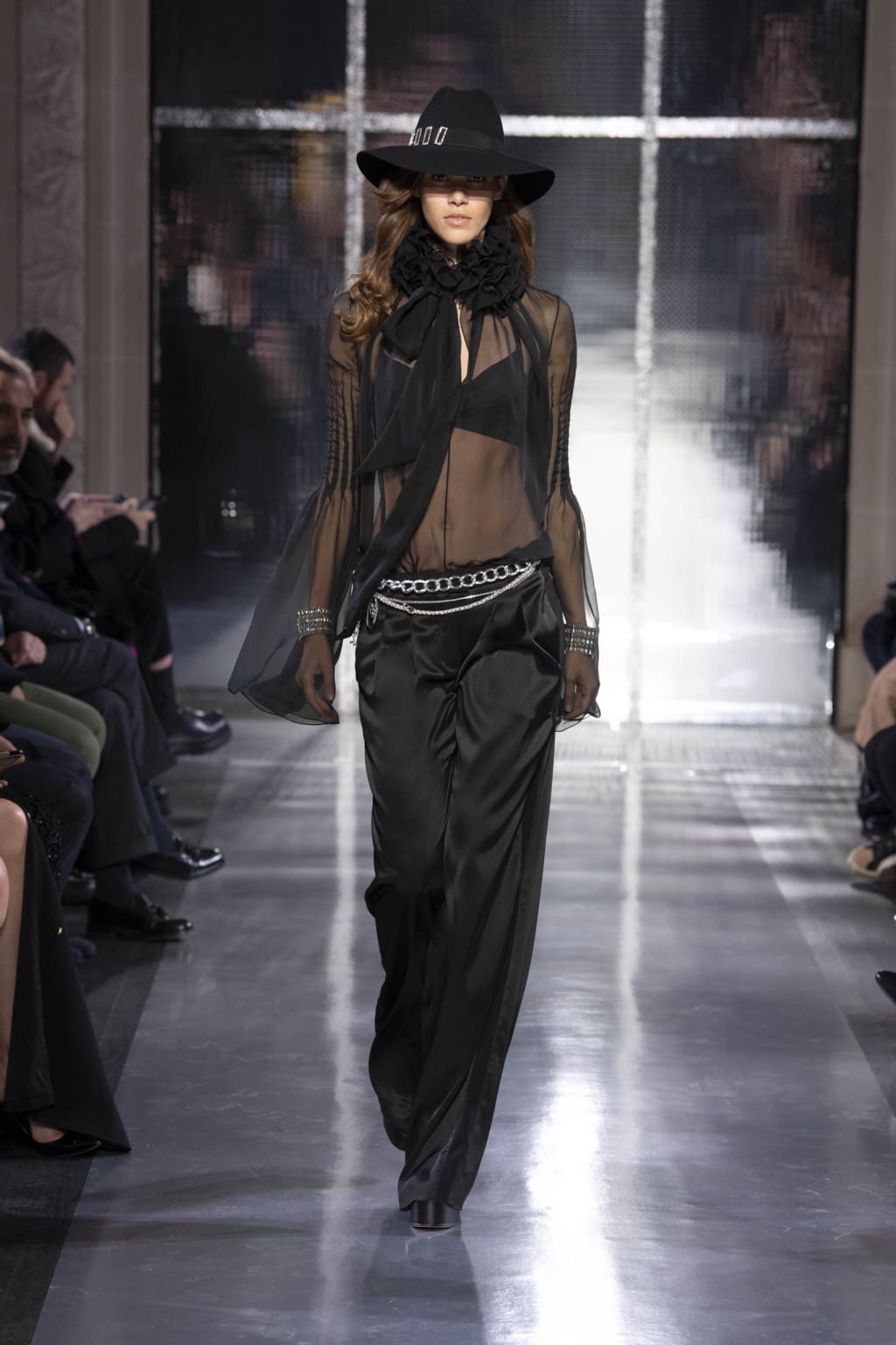 Fashion Week Paris Spring/Summer 2020 look 37 from the Azzaro collection couture