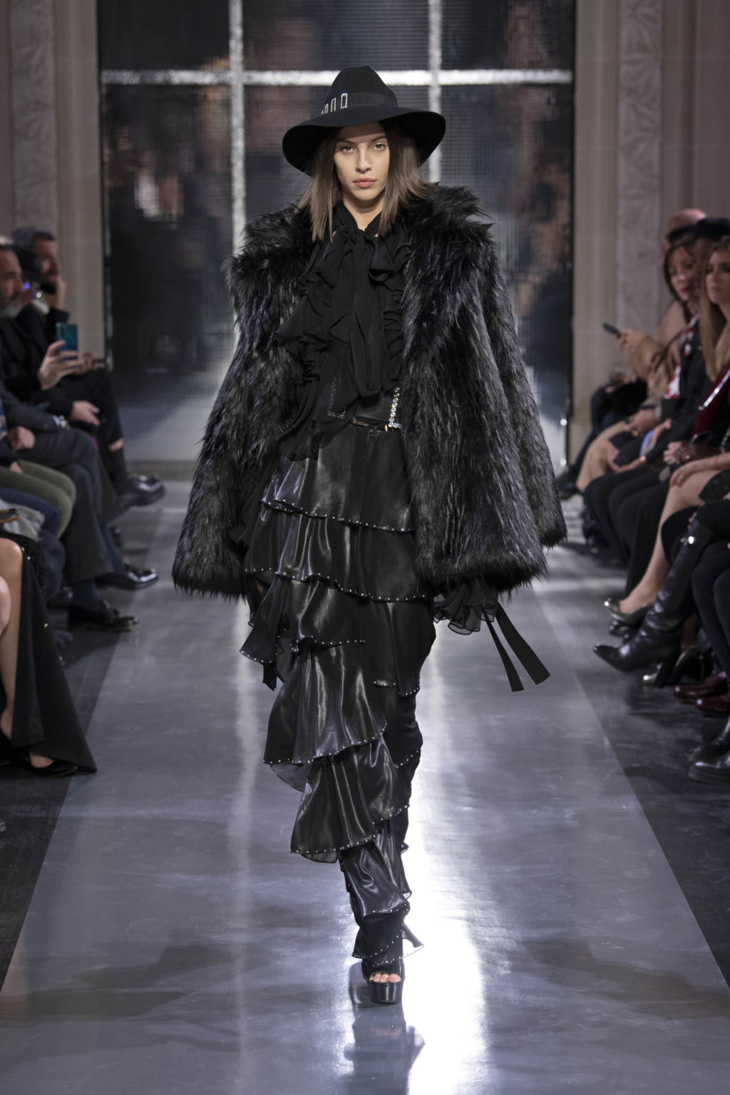 Fashion Week Paris Spring/Summer 2020 look 38 de la collection Azzaro couture